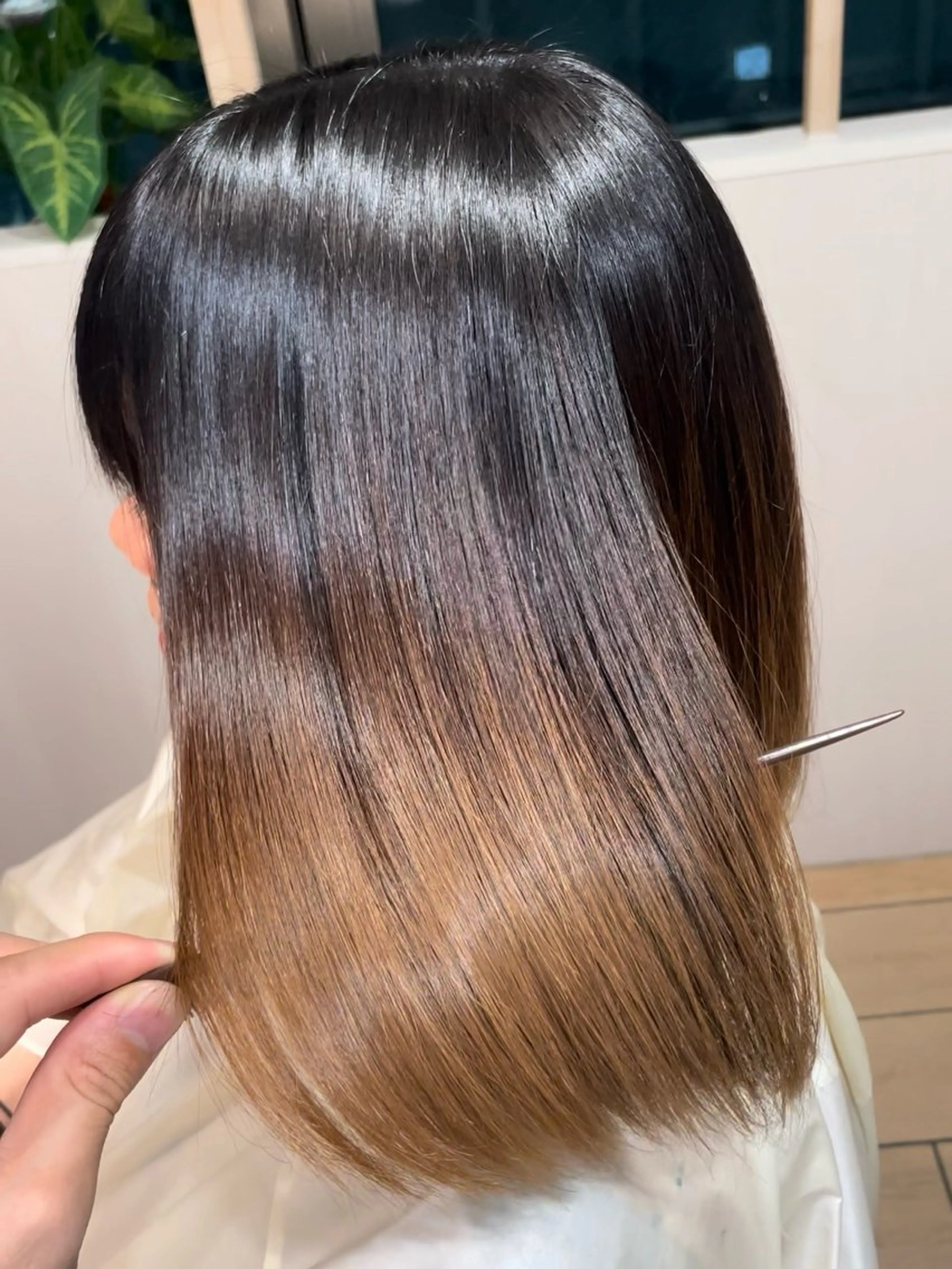 ミディアム 顔まわり/似合わせひ し形シルエット/難波のヘアスタイル