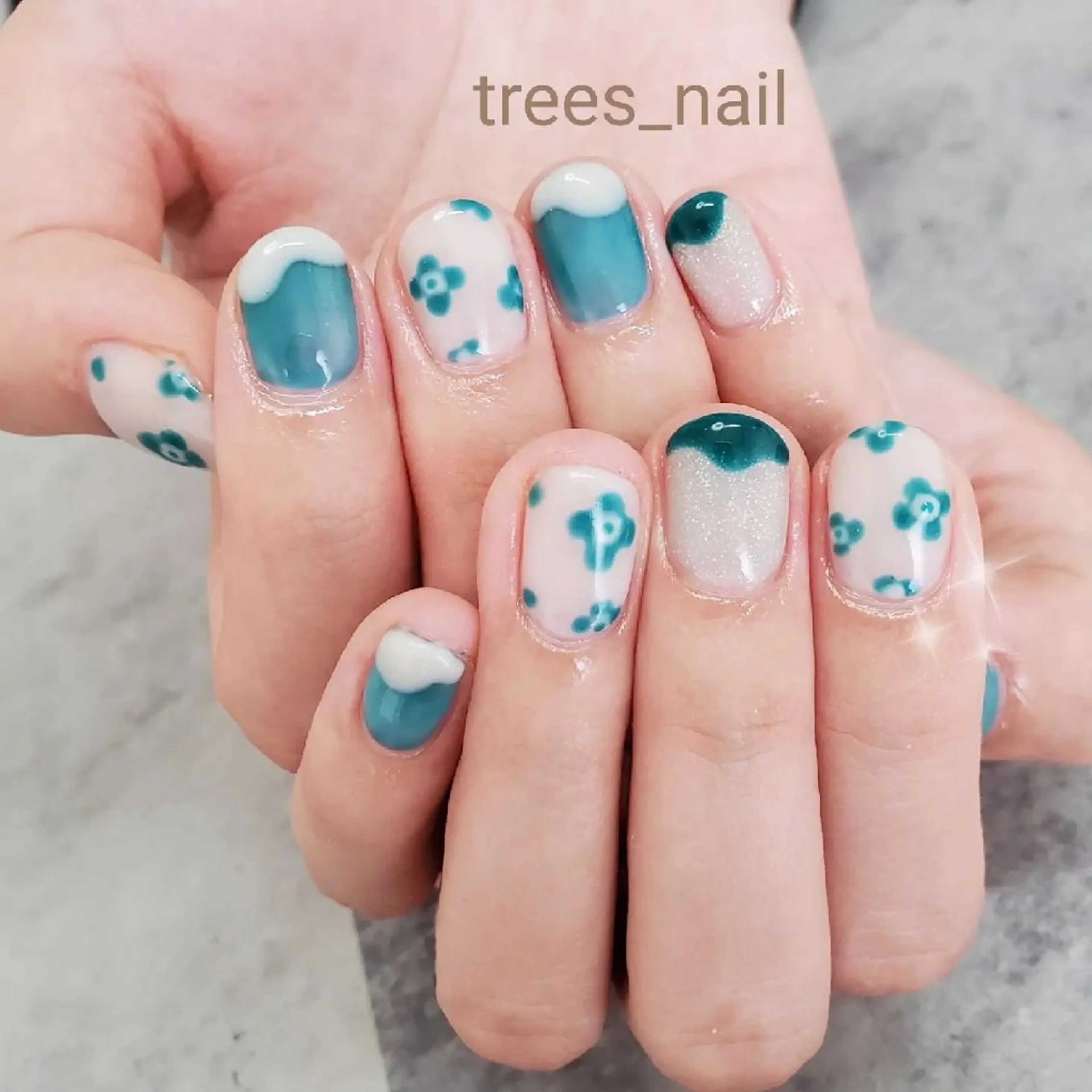 ネイル アートネイル ブルー フラワーネイル グリーン ぷっくりネイル ハンドネイル フットネイル trees_ nailのネイルデザイン