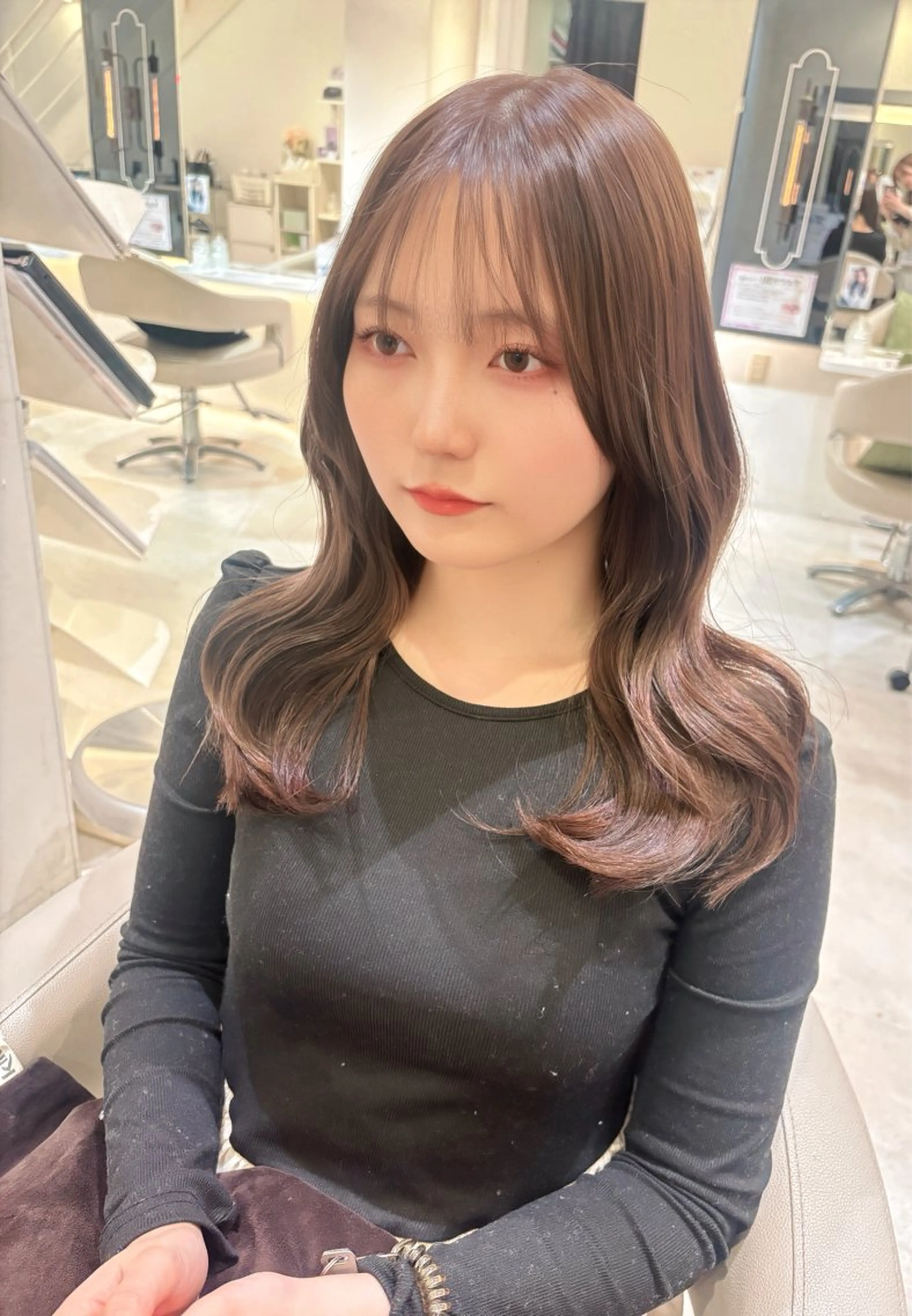 ロング 小顔カット 朝尾 愛花のヘアスタイル