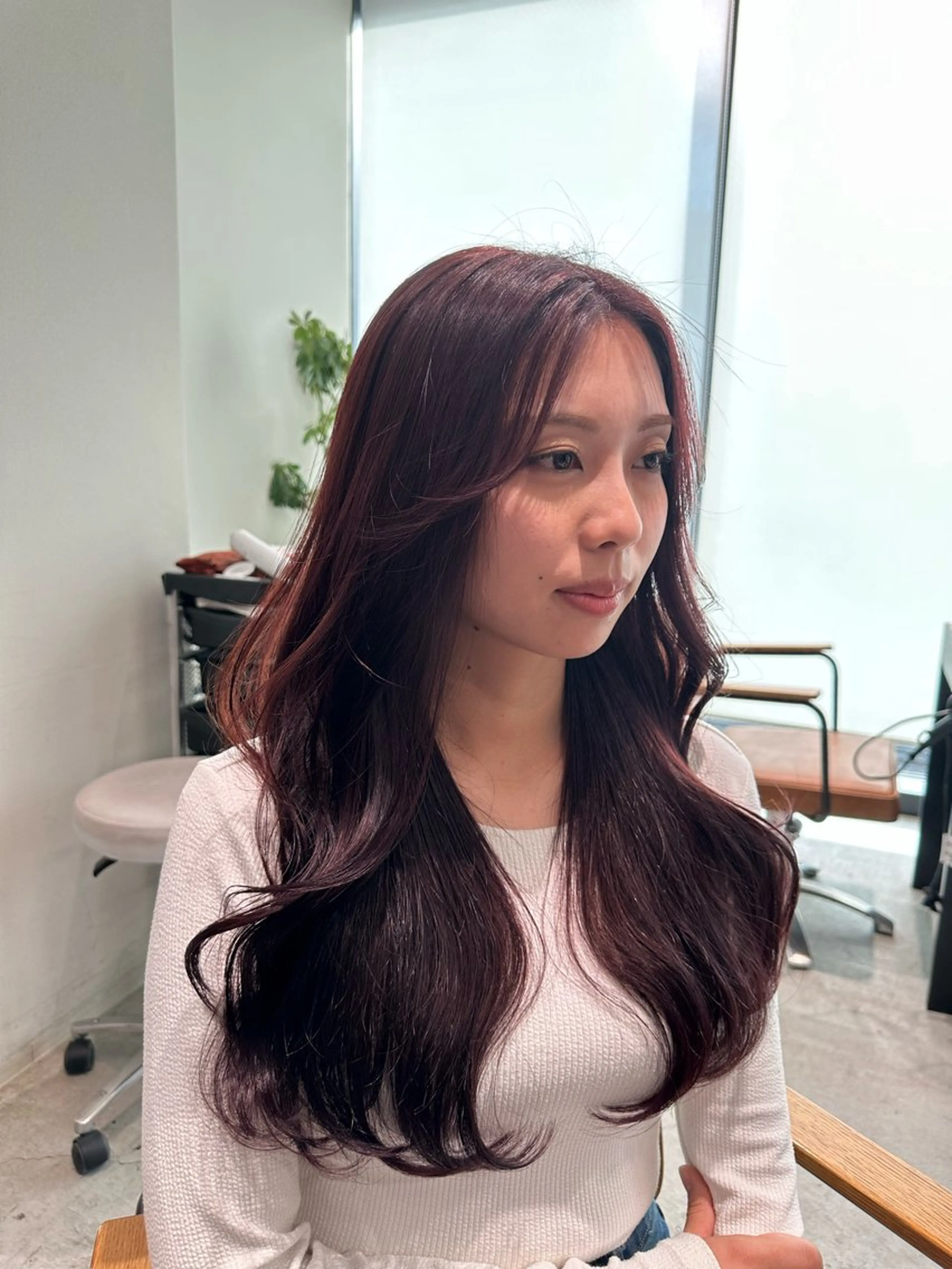 ロング カラー 韓国レイヤーカット 透明感カラー冨田那樹のヘアスタイル