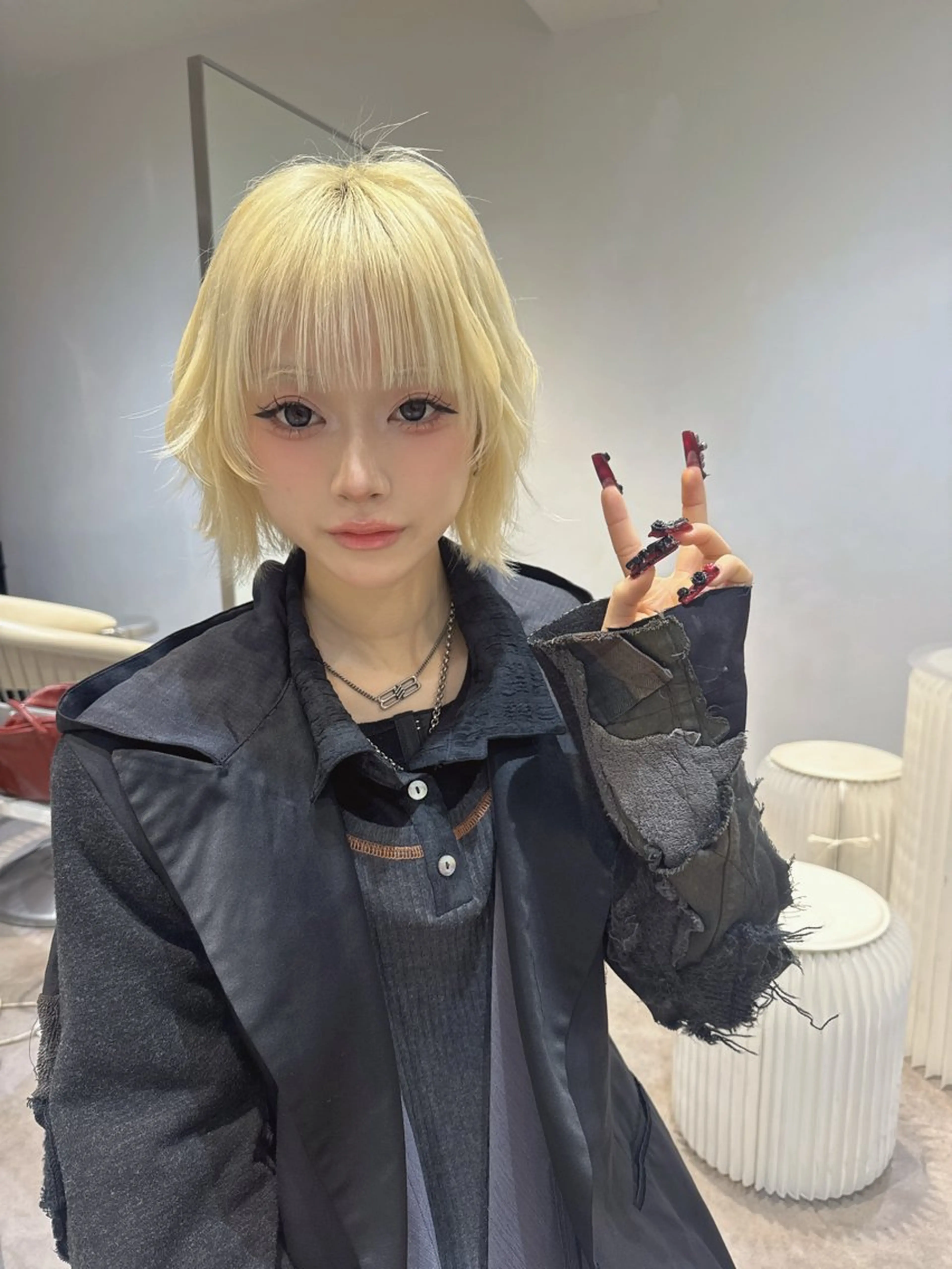 ショート カラー ブリーチ ブロンド ケアブリーチ 透明感カラー ハイトーンカラー カット ヘアカラー 💎透明感カラー特化 💎TAISEIのヘアスタイル