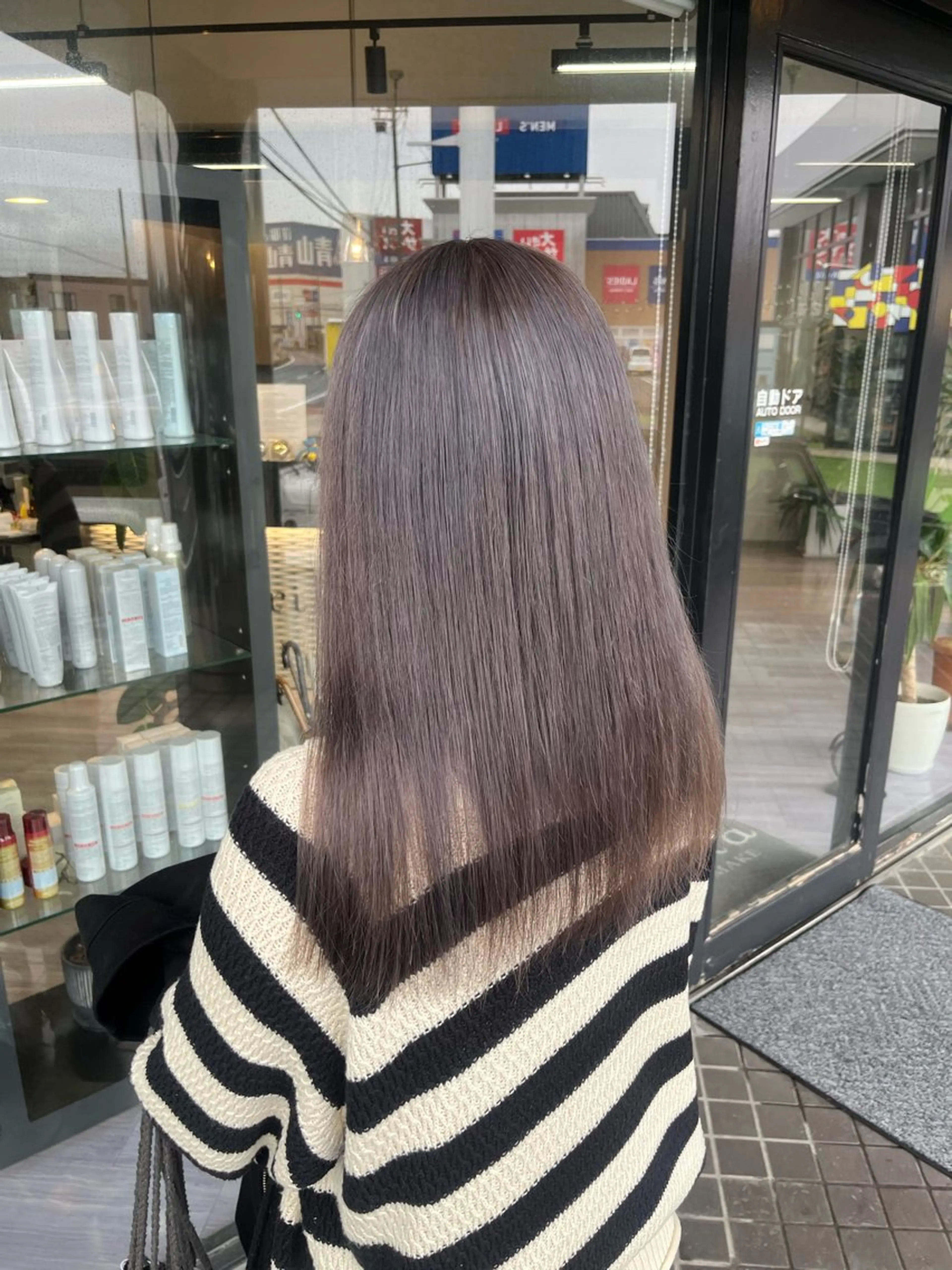 セミロング alu所属・alu yuinaのヘアスタイル