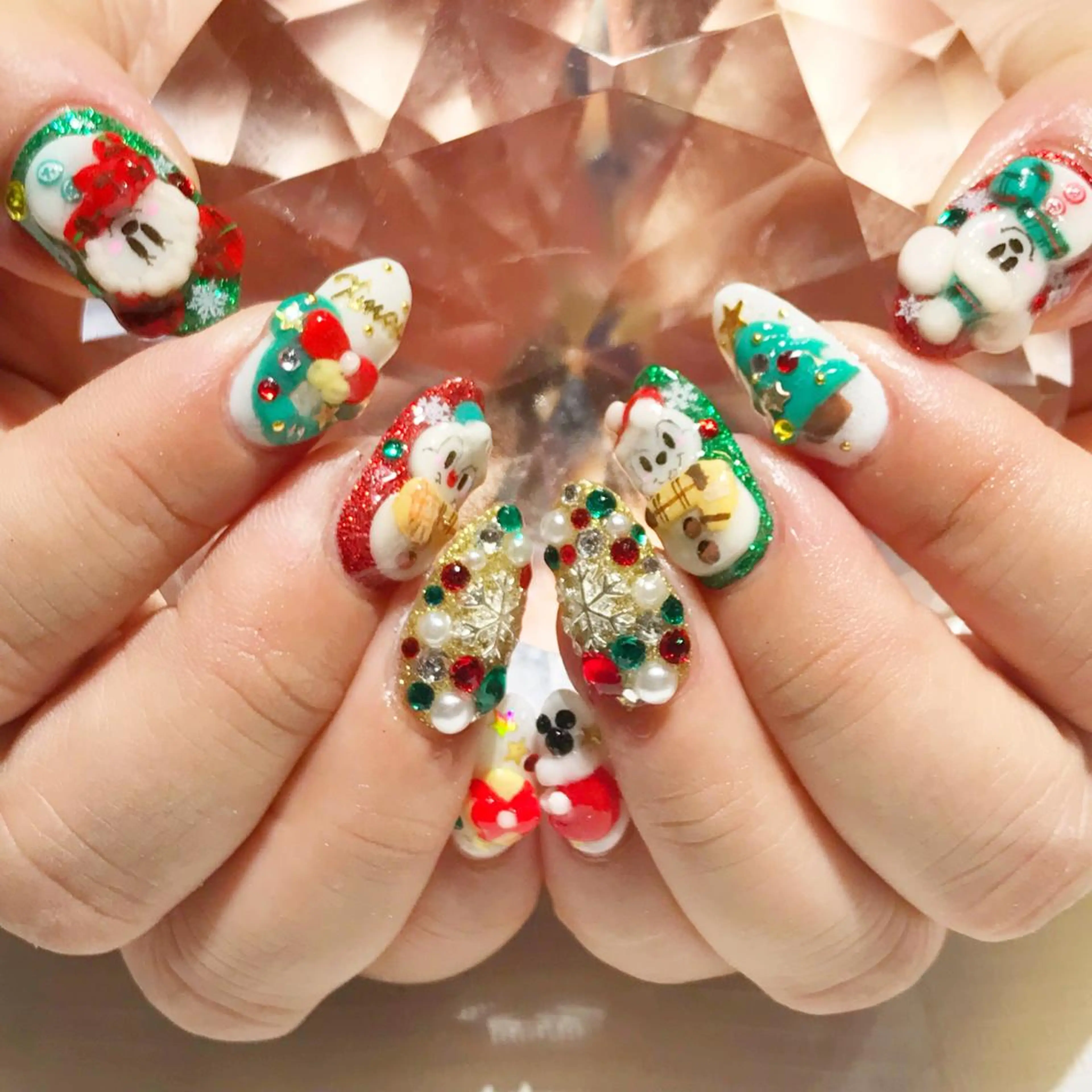 ネイル ジェルネイル YUN 💅のネイルデザイン