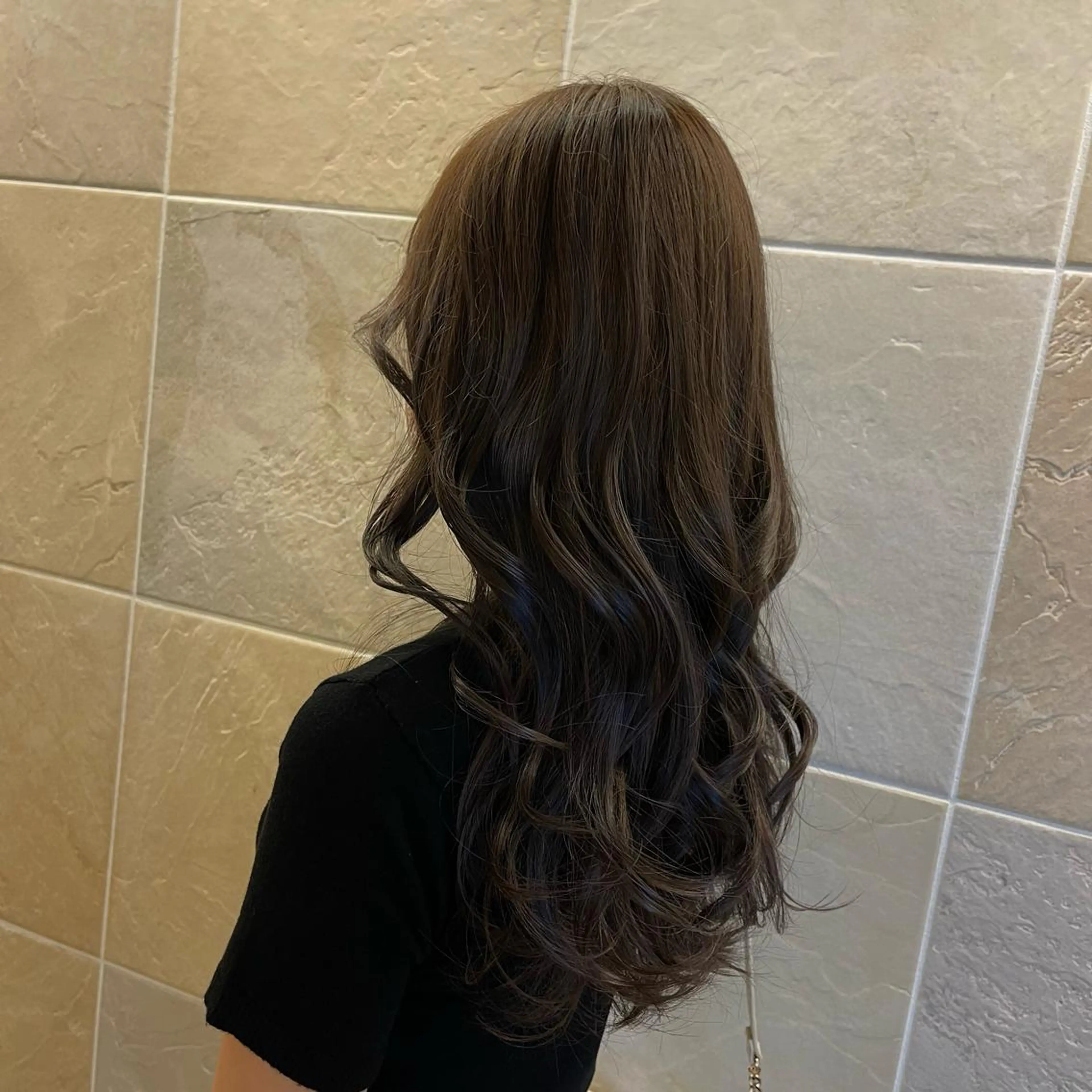 カット ヘアカラー エクステ/ハイトーン /レイヤーカットのヘアスタイル