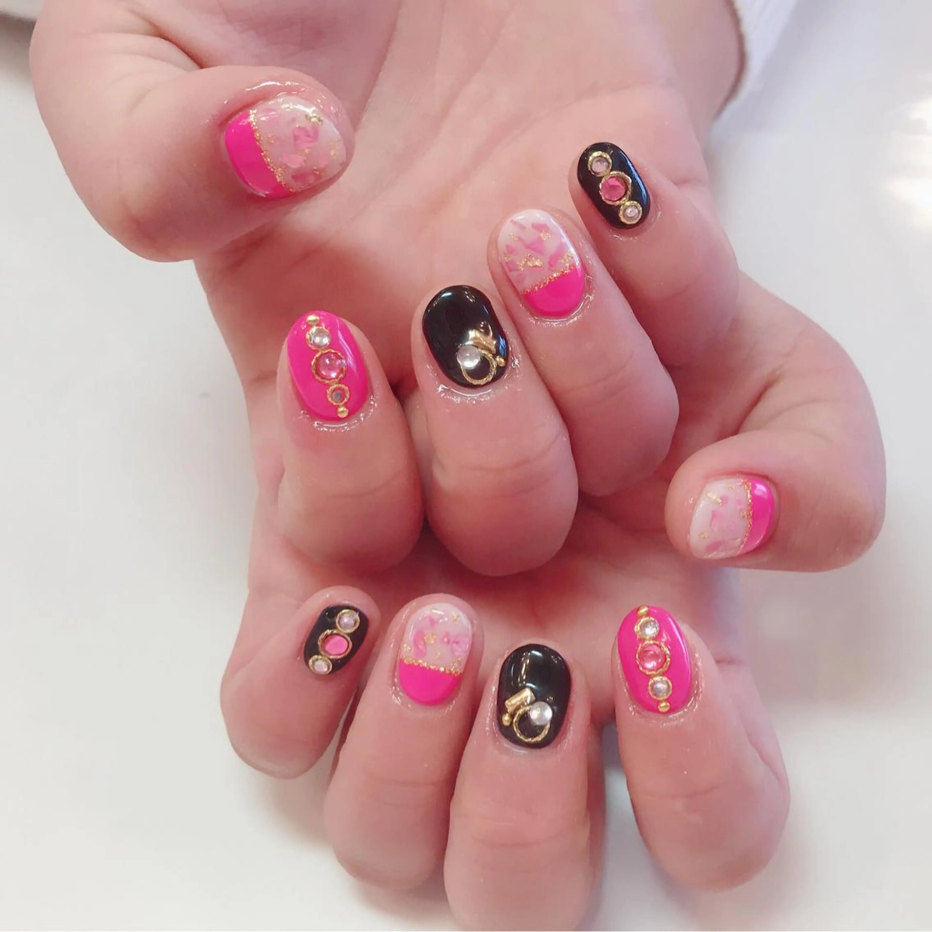 カラー ネイル Q Free nailsのネイルデザイン