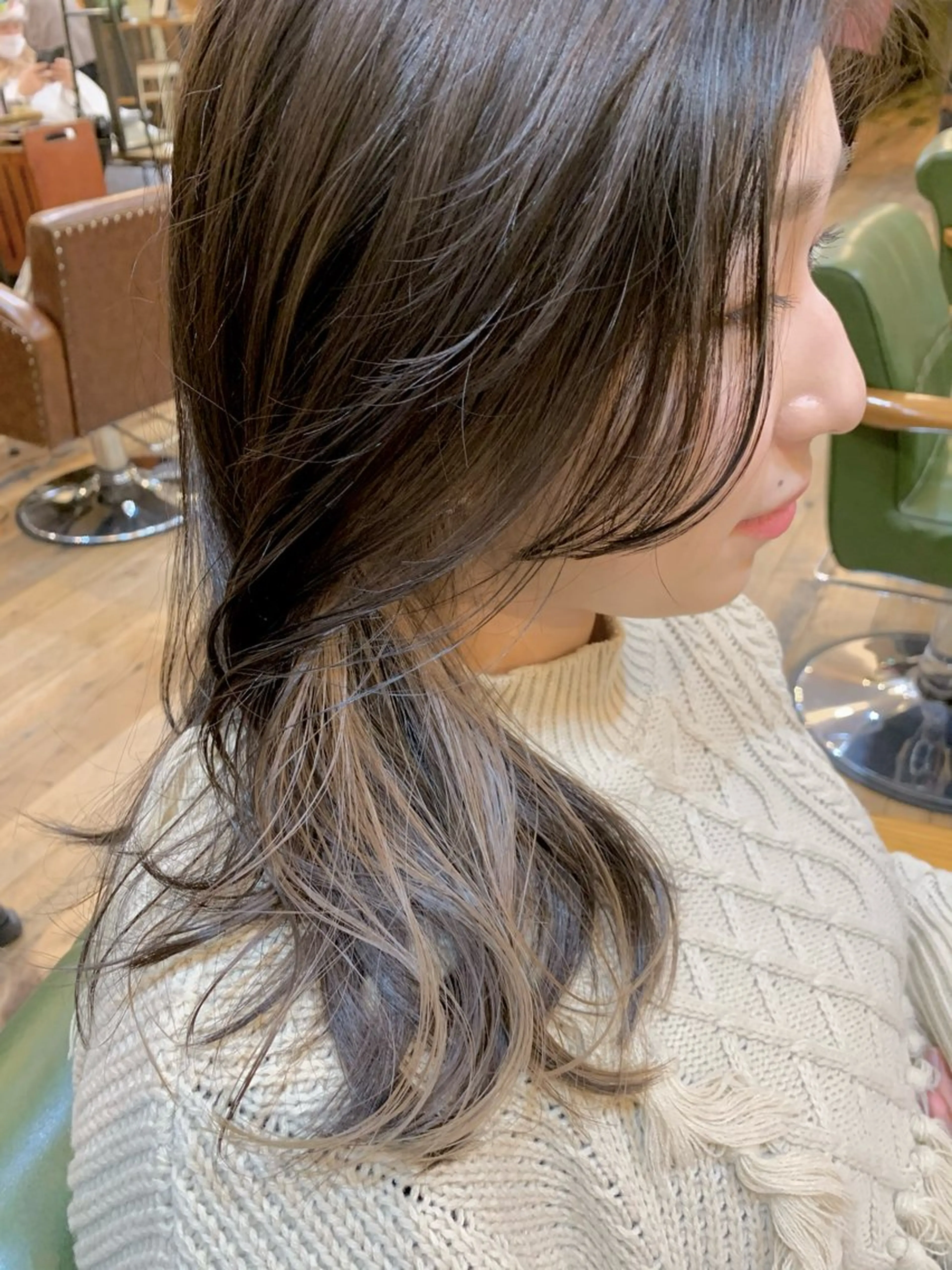 セミロング カラー ブリーチ インナーカラー 高リピート/レイヤー 骨格似合わせ/色持ちのヘアスタイル