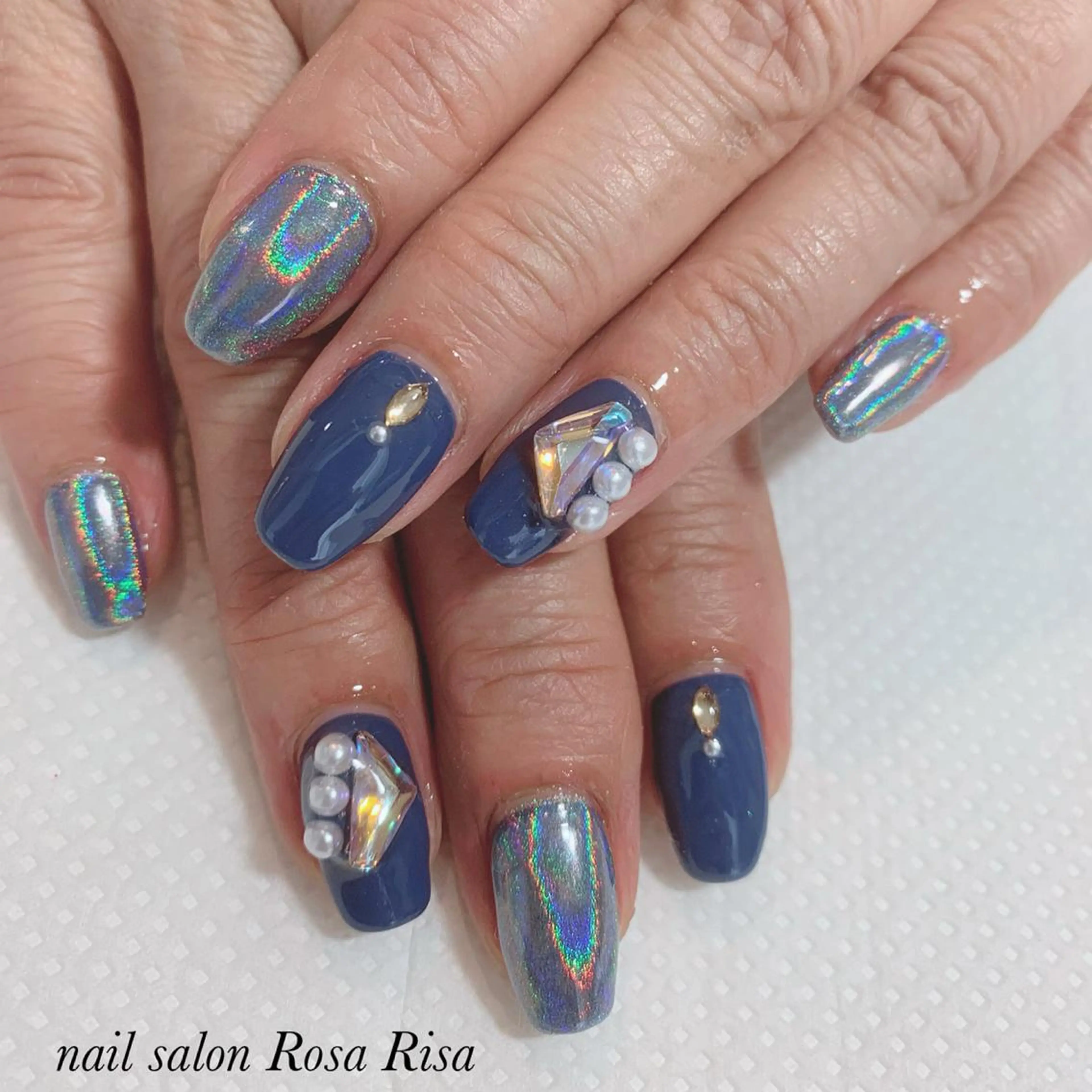 ミディアム ネイル ハンドネイル ネイルスタジオ シェイクユアハンズのネイルデザイン