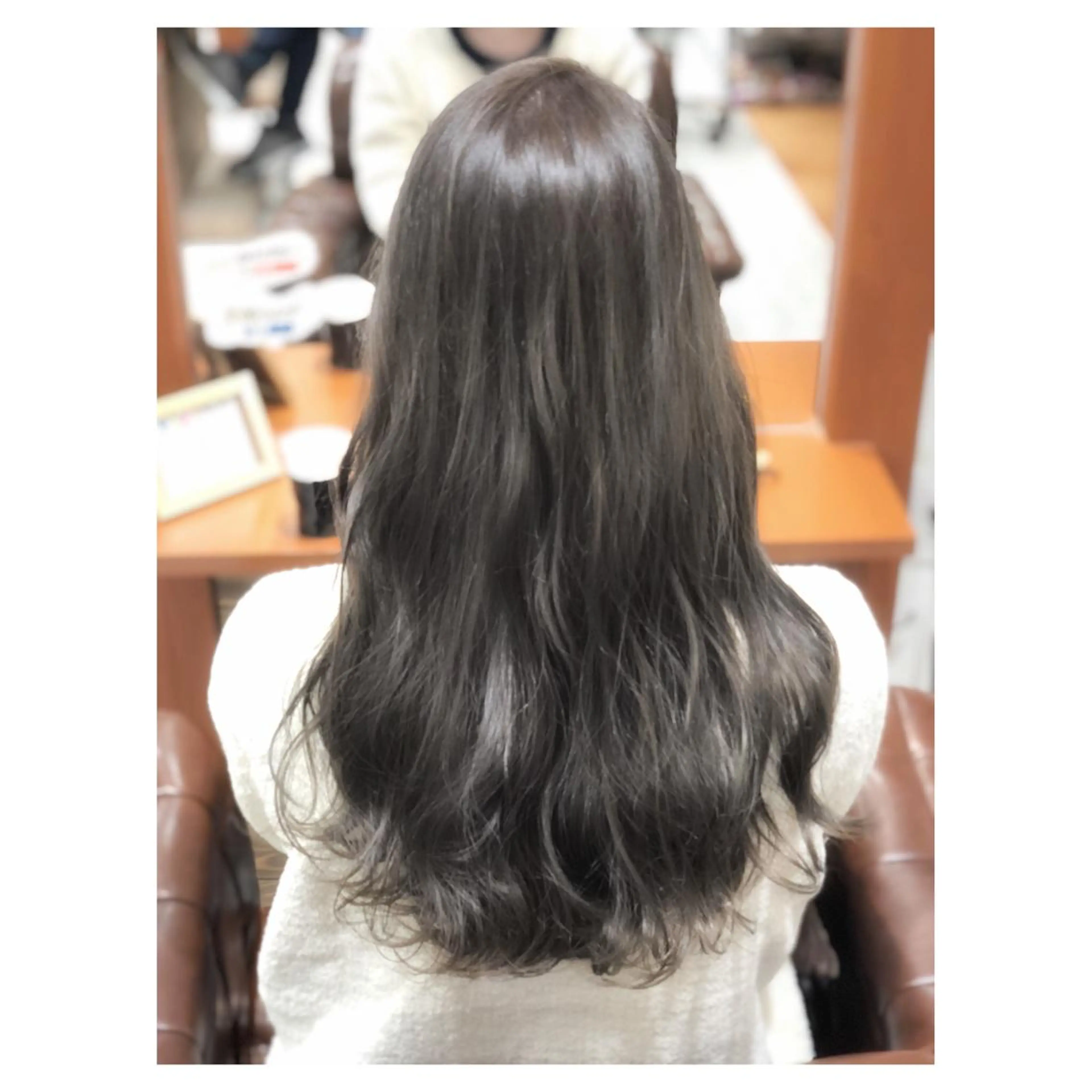 ロング カラー biscohair 髪にドラマを。のヘアスタイル