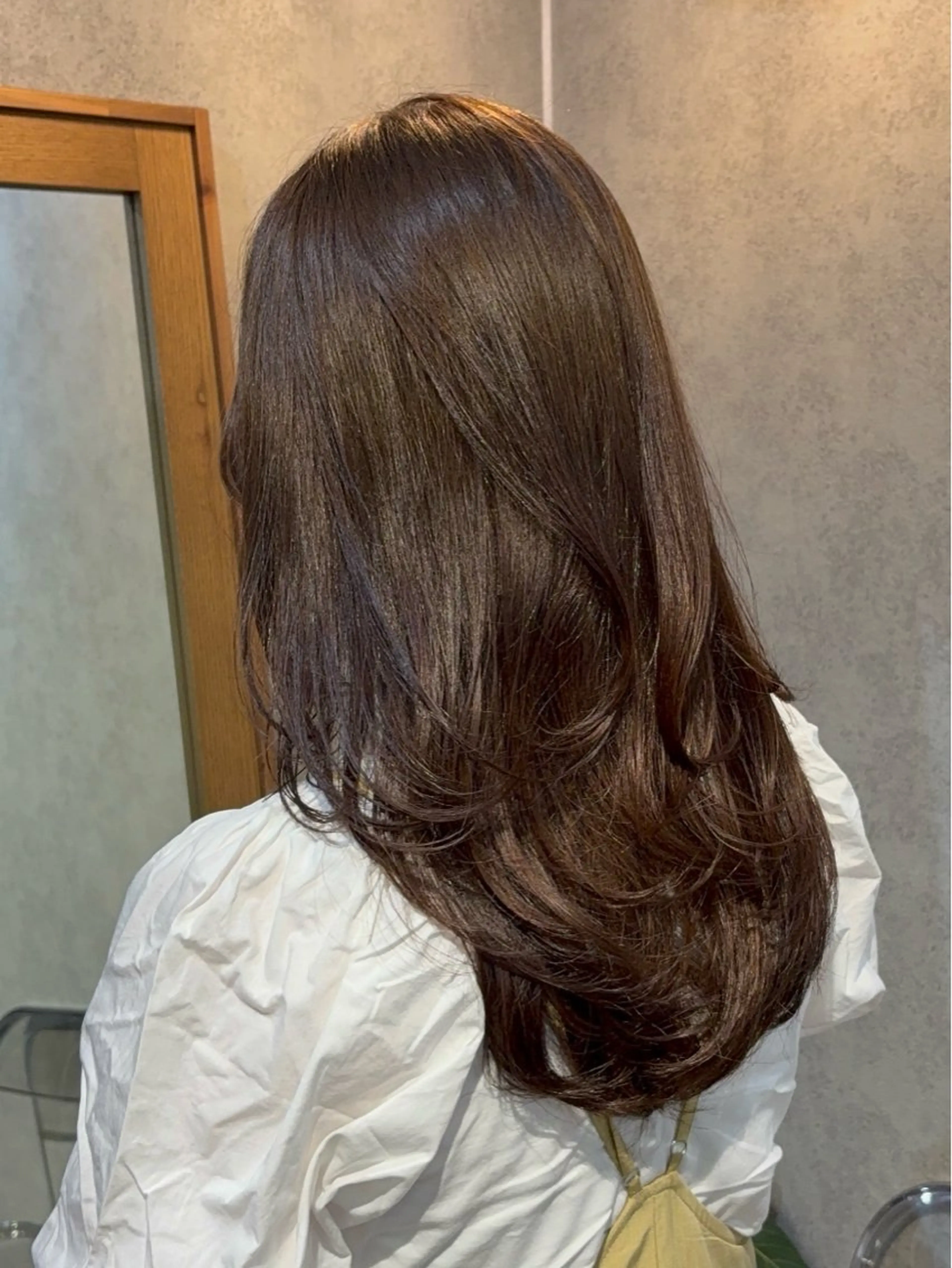 セミロング カット ヘアカラー トリートメント 赤みオフの透明感職人 /ケア重視の美髪施術のヘアスタイル