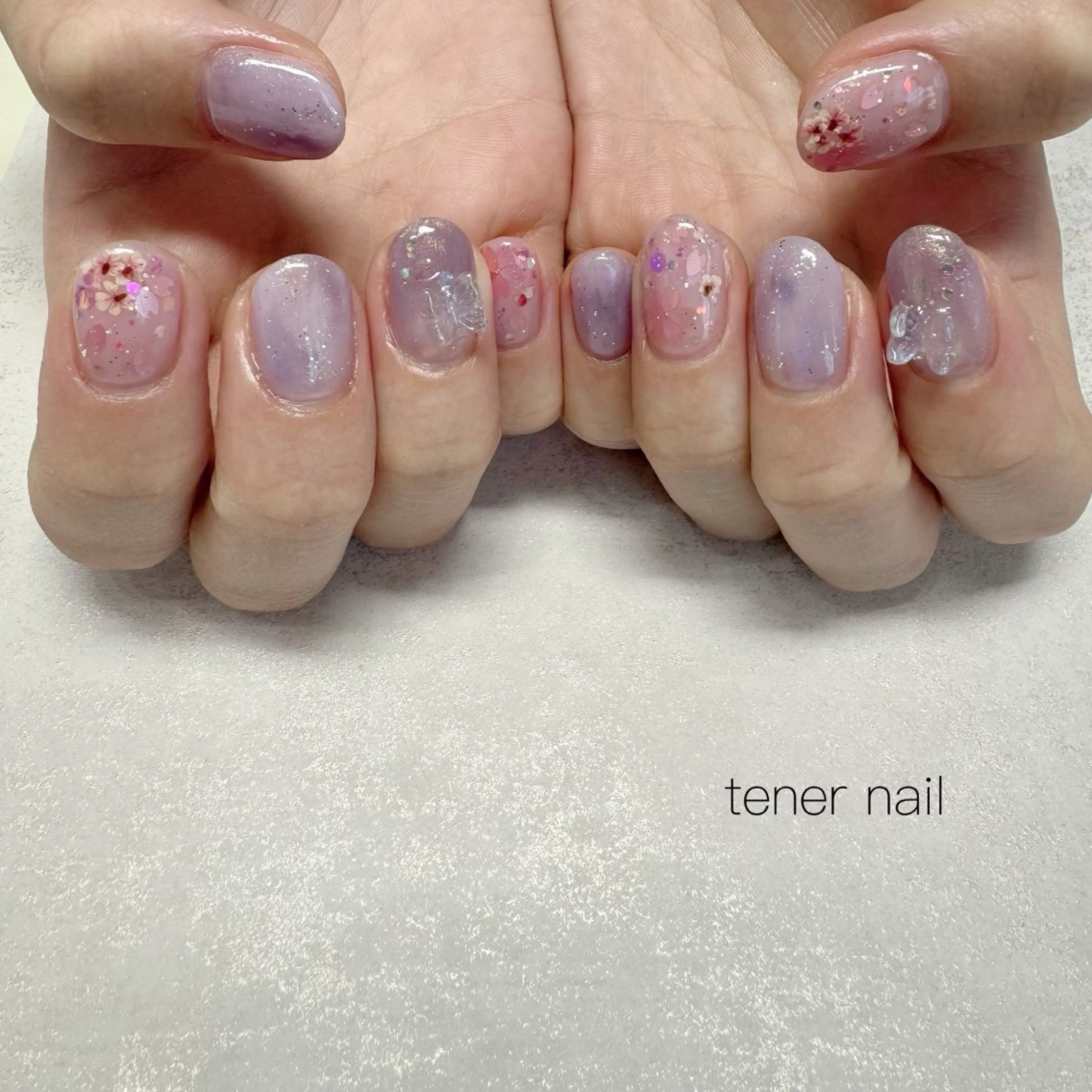 ネイル フラワーネイル ニュアンスネイル パープル ハンドネイル tener  nail  テネルネイル所属・テネルネイル tener nailのネイルデザイン