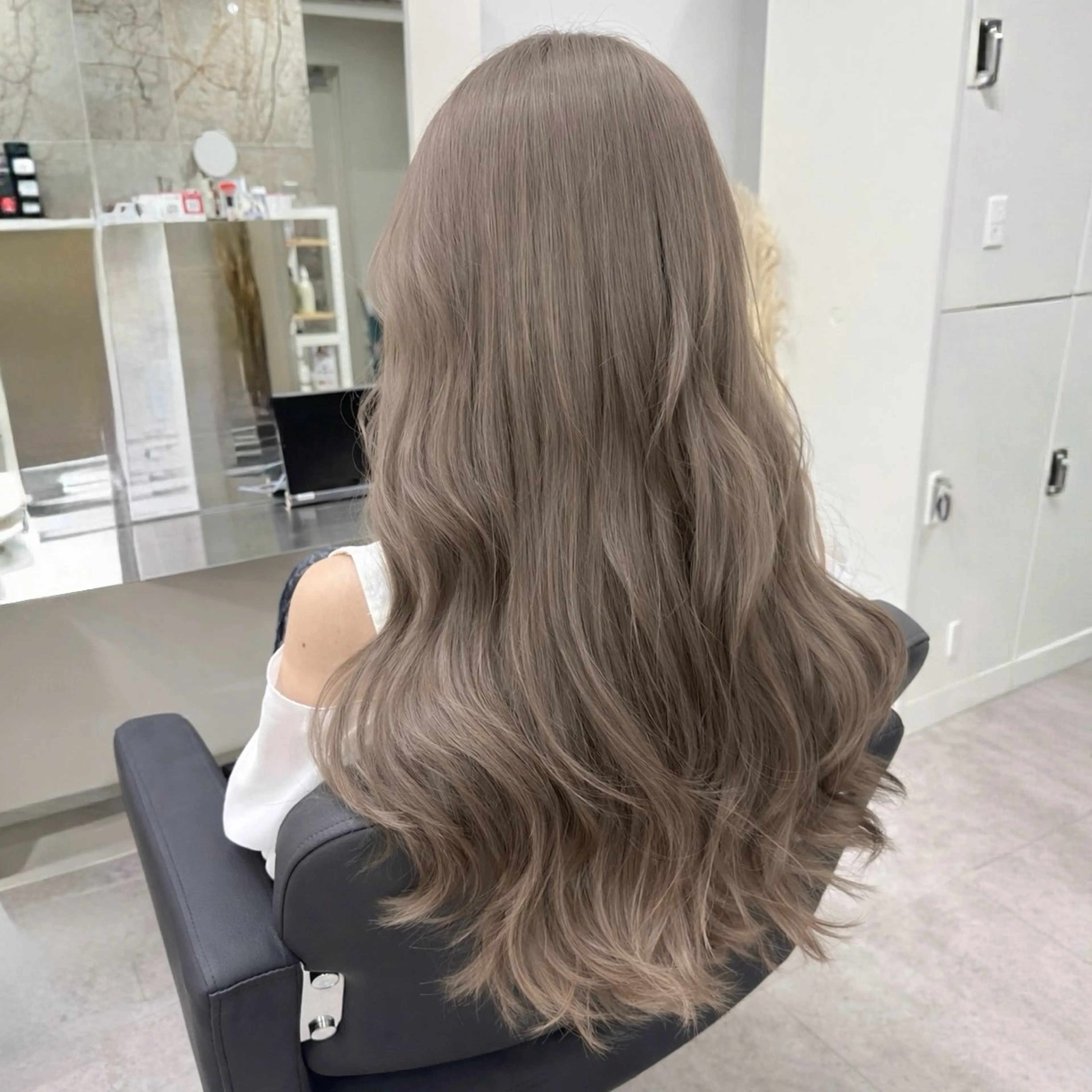 ロング カラー ブリーチ ヘアカラー トリートメント D.I.E.V.A 錦糸町 艶髪/美髪質改善＆トリートメント 【ディーバ】所属・🎀レイヤー×透明感 ×髪質改善🎀米田のヘアスタイル