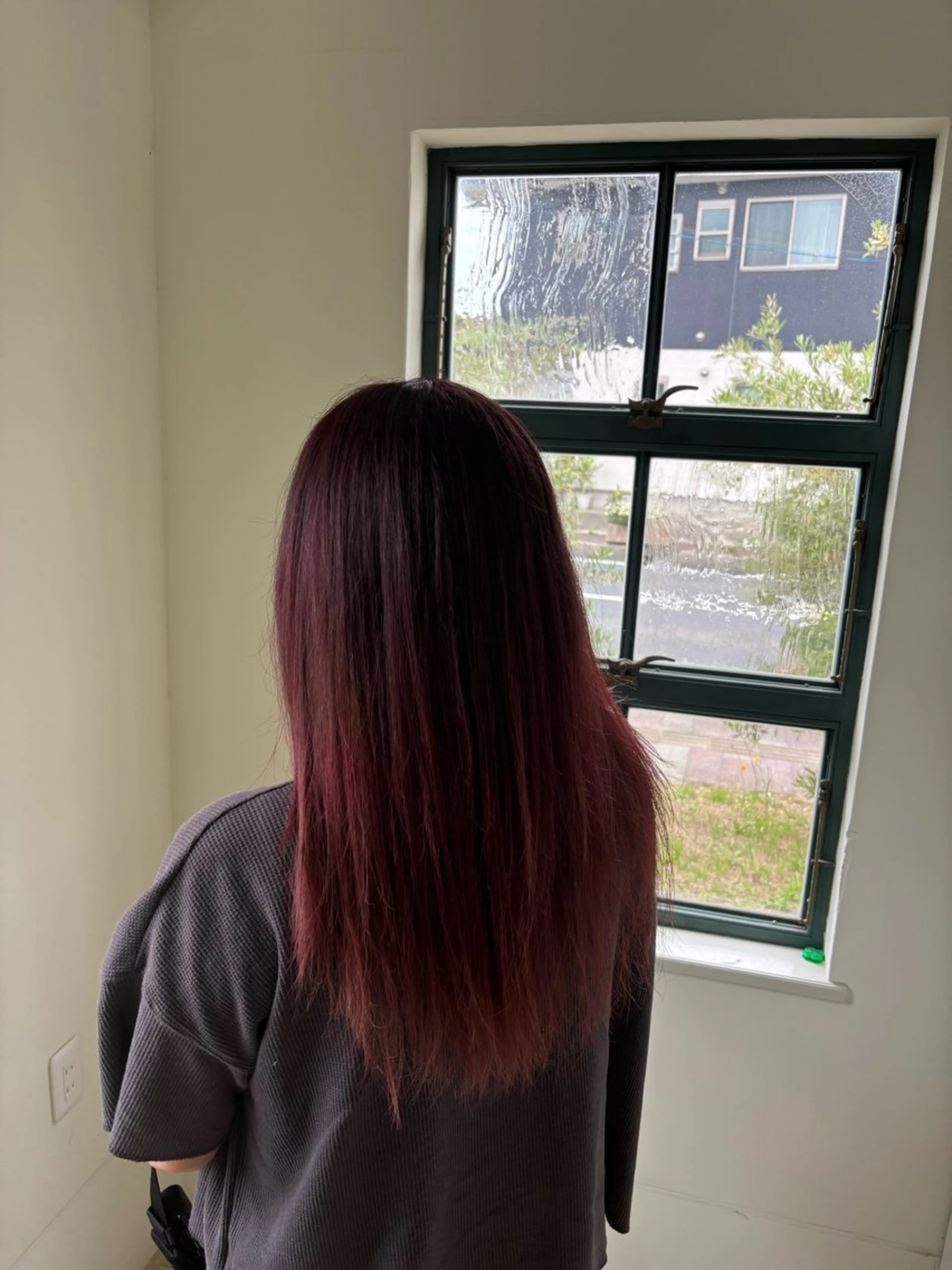 カラー レッドカラー 古川 心のヘアスタイル