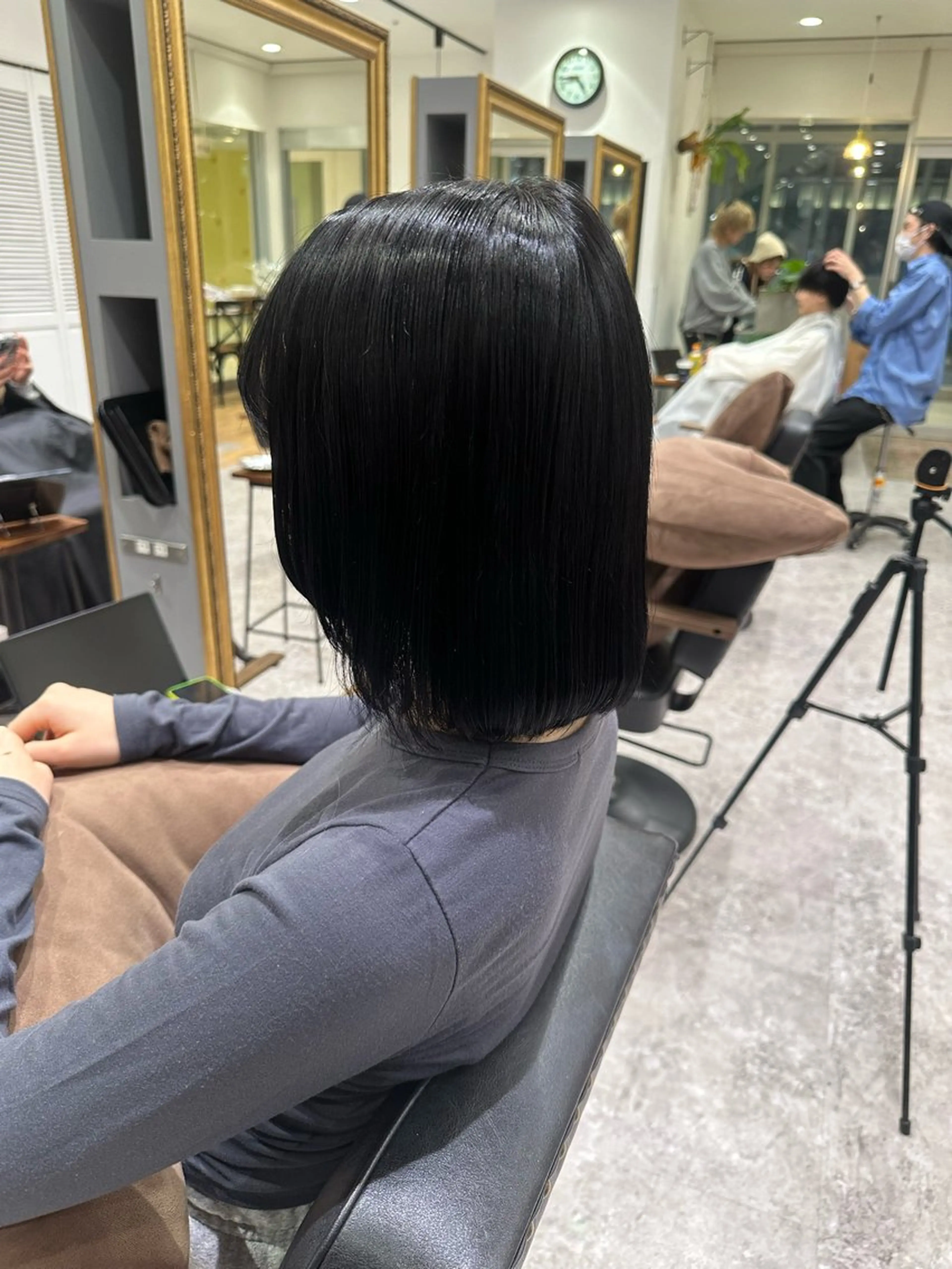 ミディアム ヘアカラー 透明感イルミナカラー ／寒色/MOMOKAのヘアスタイル