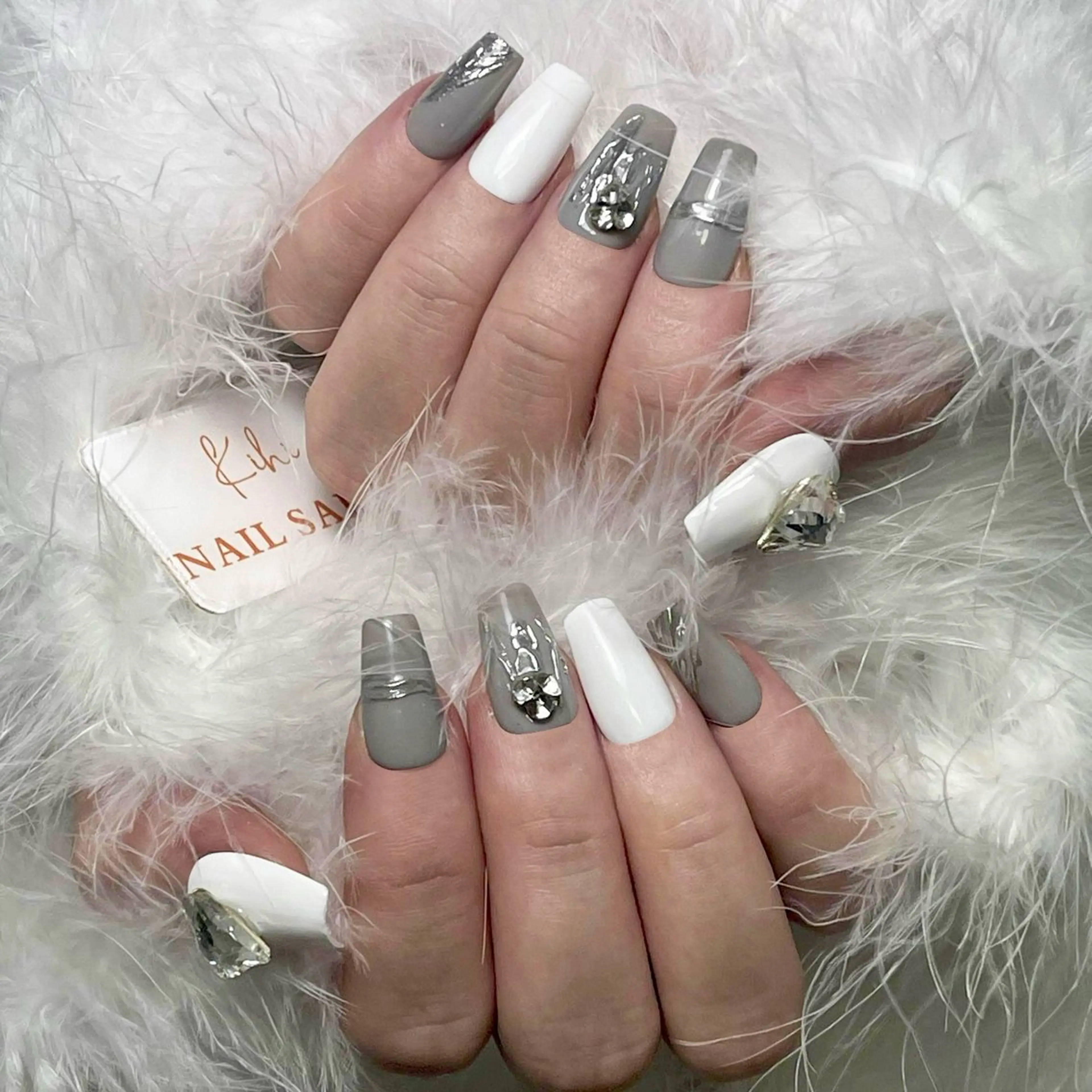 ネイル アートネイル フレンチネイル ジェルネイル グラデーション 韓国ネイル ハンドネイル 💕鈴木ユリ パラジェル/オフ無料のネイルデザイン