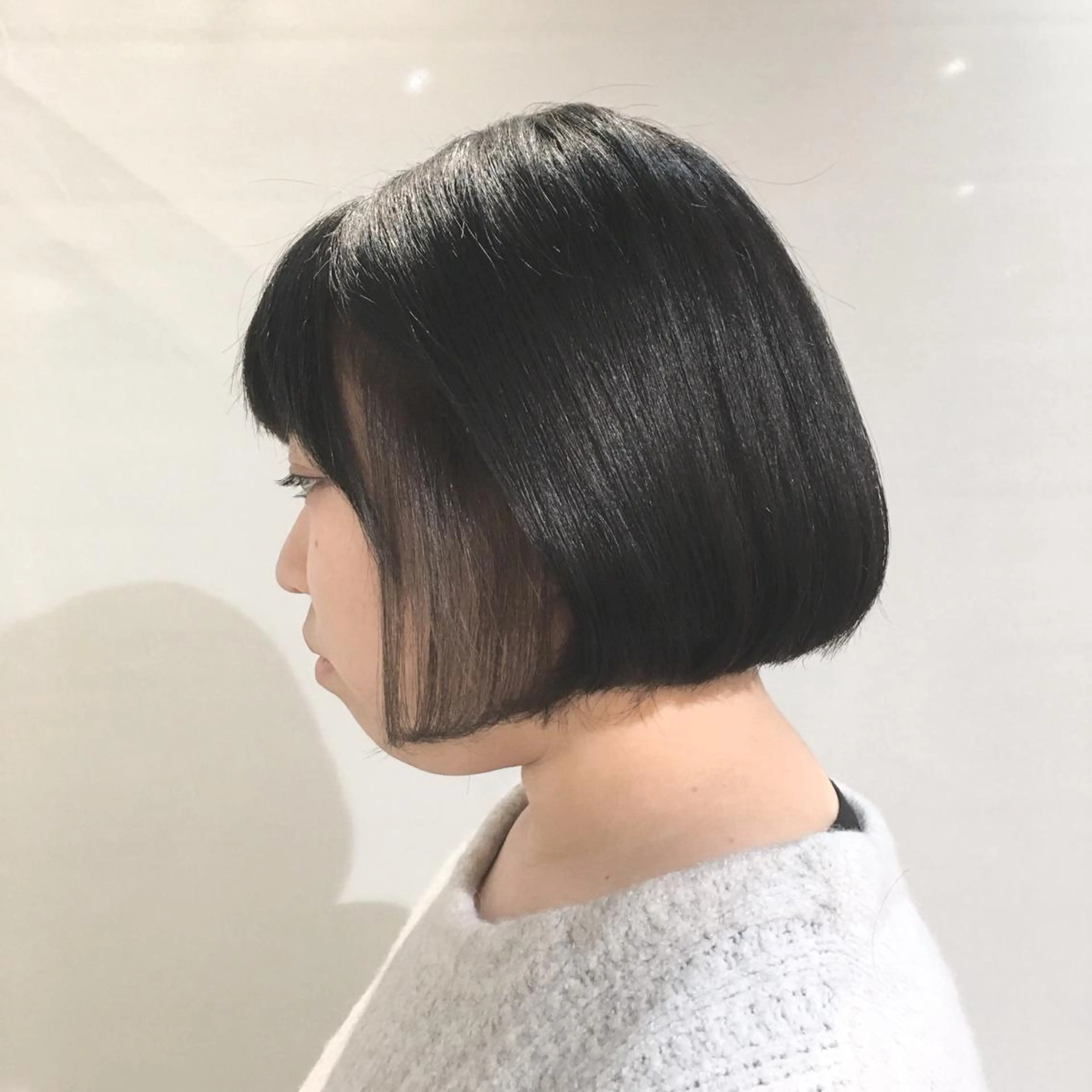 ショート カラー ヘアアレンジ ブリーチ インナーカラー シルバー ボブ As hair所属・柔らか垢抜けｶﾗｰと ｶｯﾄ🫧ASUKAのヘアスタイル