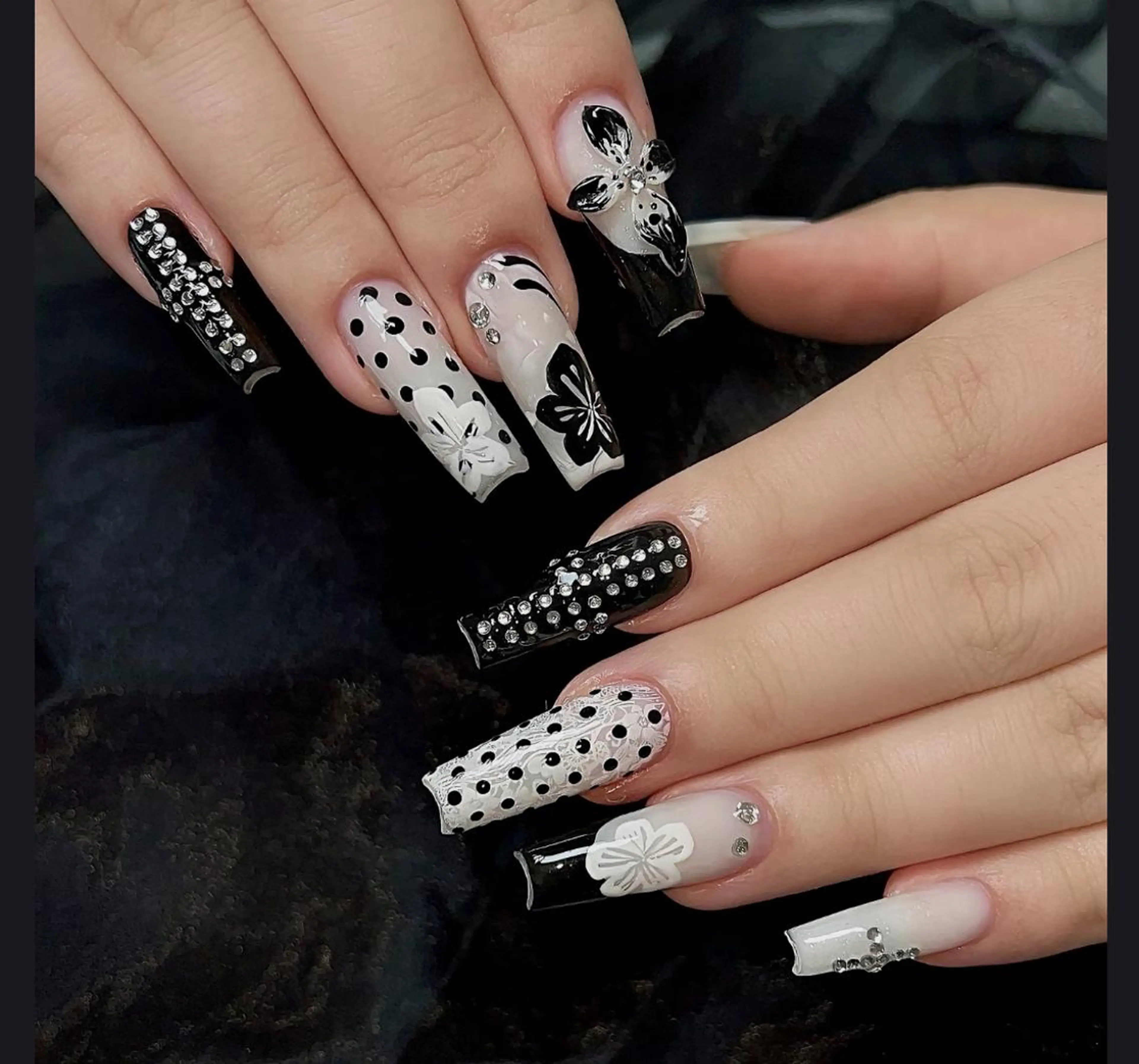 ネイル ハンドネイル 🎀 NaNa_nailのネイルデザイン