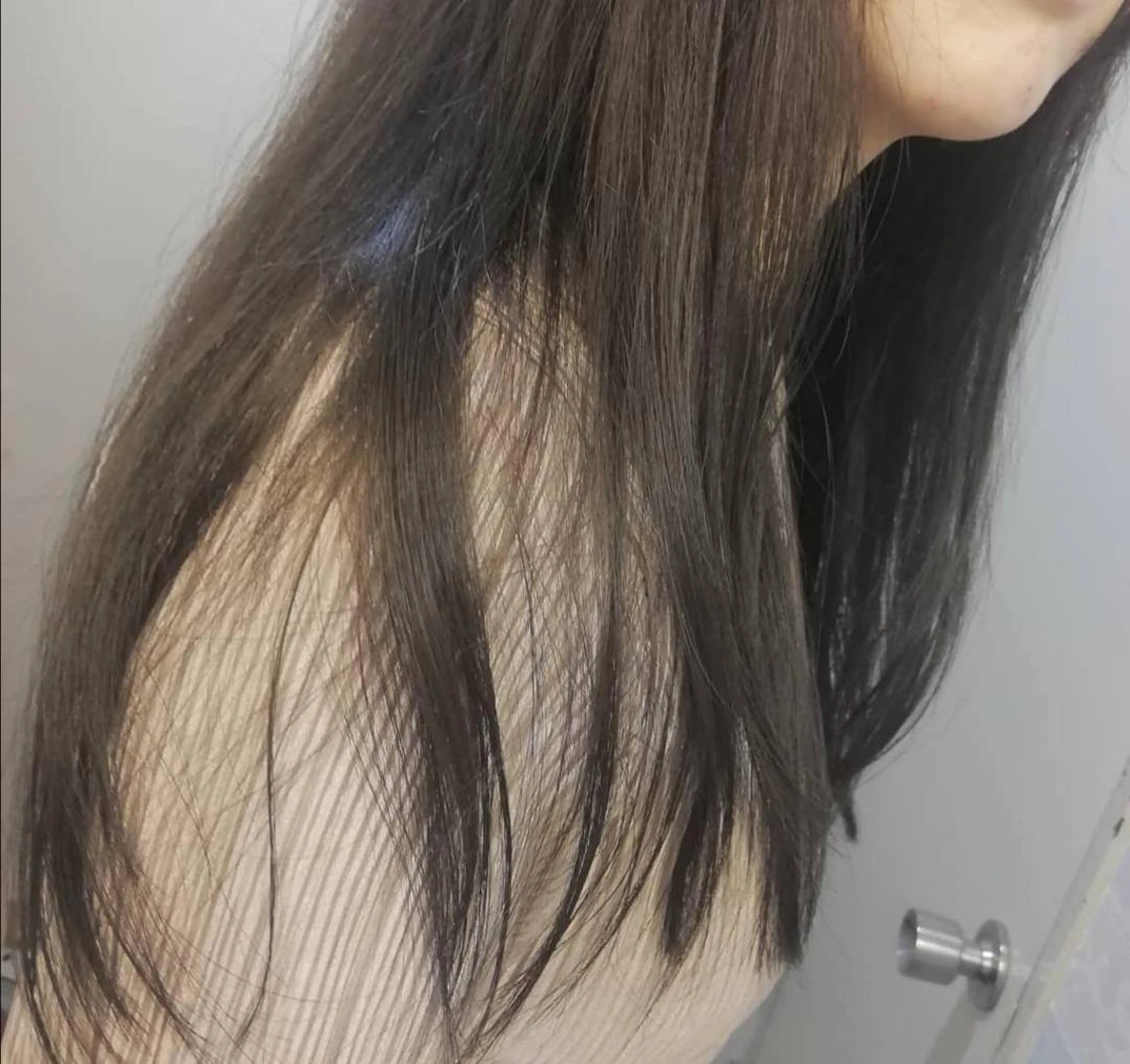 ロング カラー ヘアアレンジ 厚地 伽寧のヘアスタイル