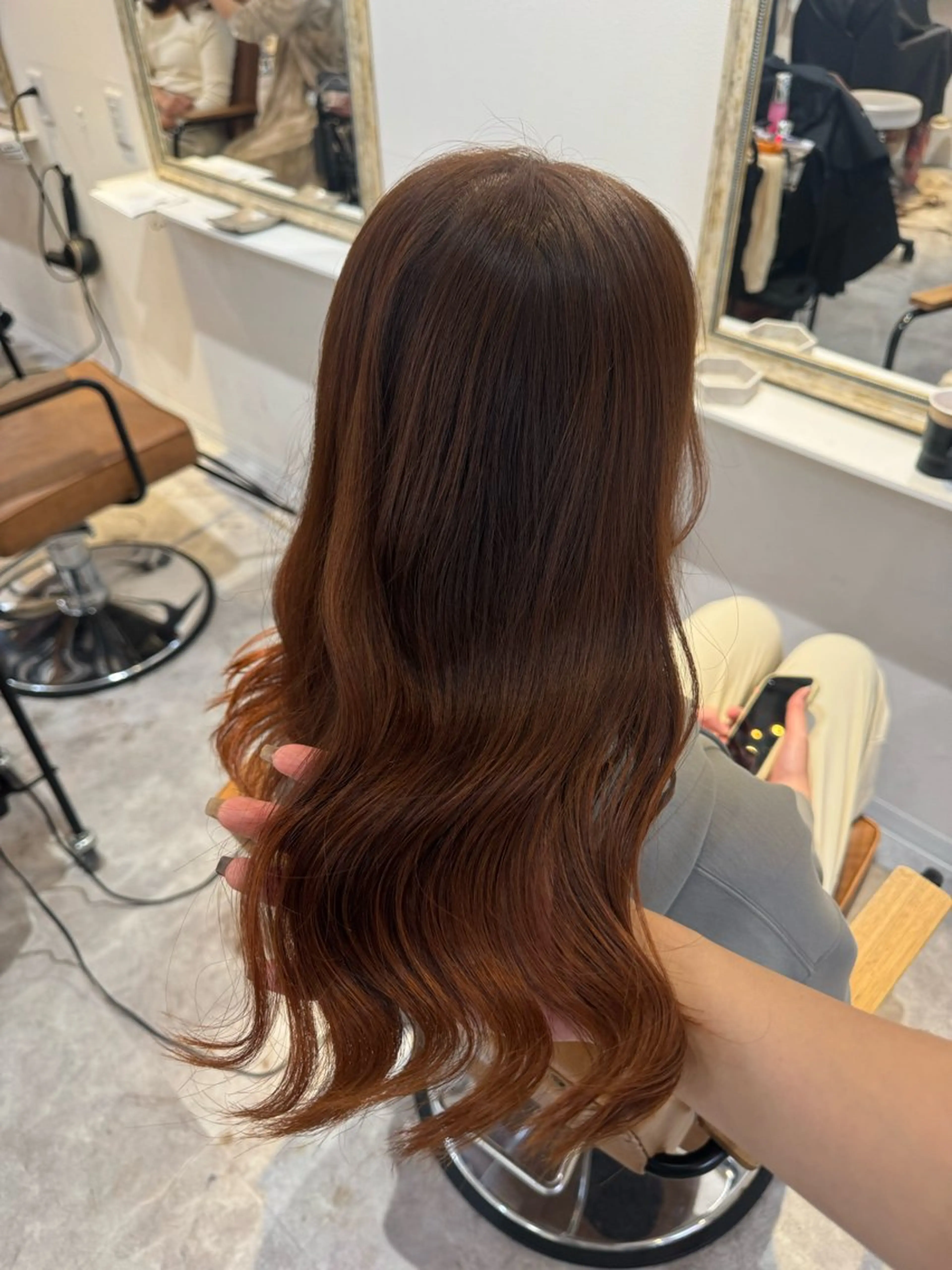 セミロング カラー ブリーチ ブラウンカラー ブリーチなしカラー オレンジ オレンジブラウン 赤み無し柔らかカラー 【梅田】madokaのヘアスタイル