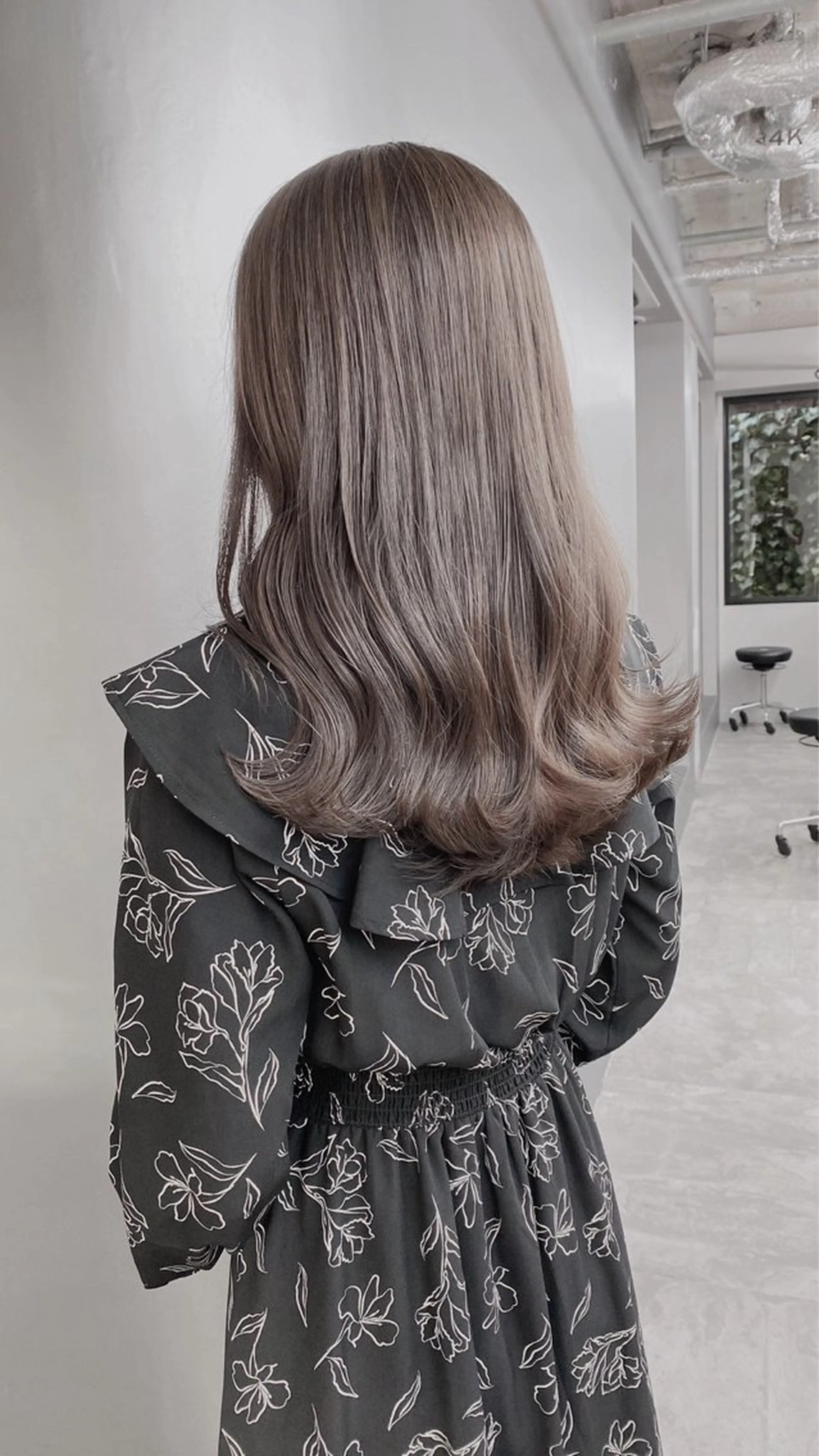 ミディアム アッシュ ヘアカラー グレージュ 透明感 ブリーチなし田島晃汰のヘアスタイル