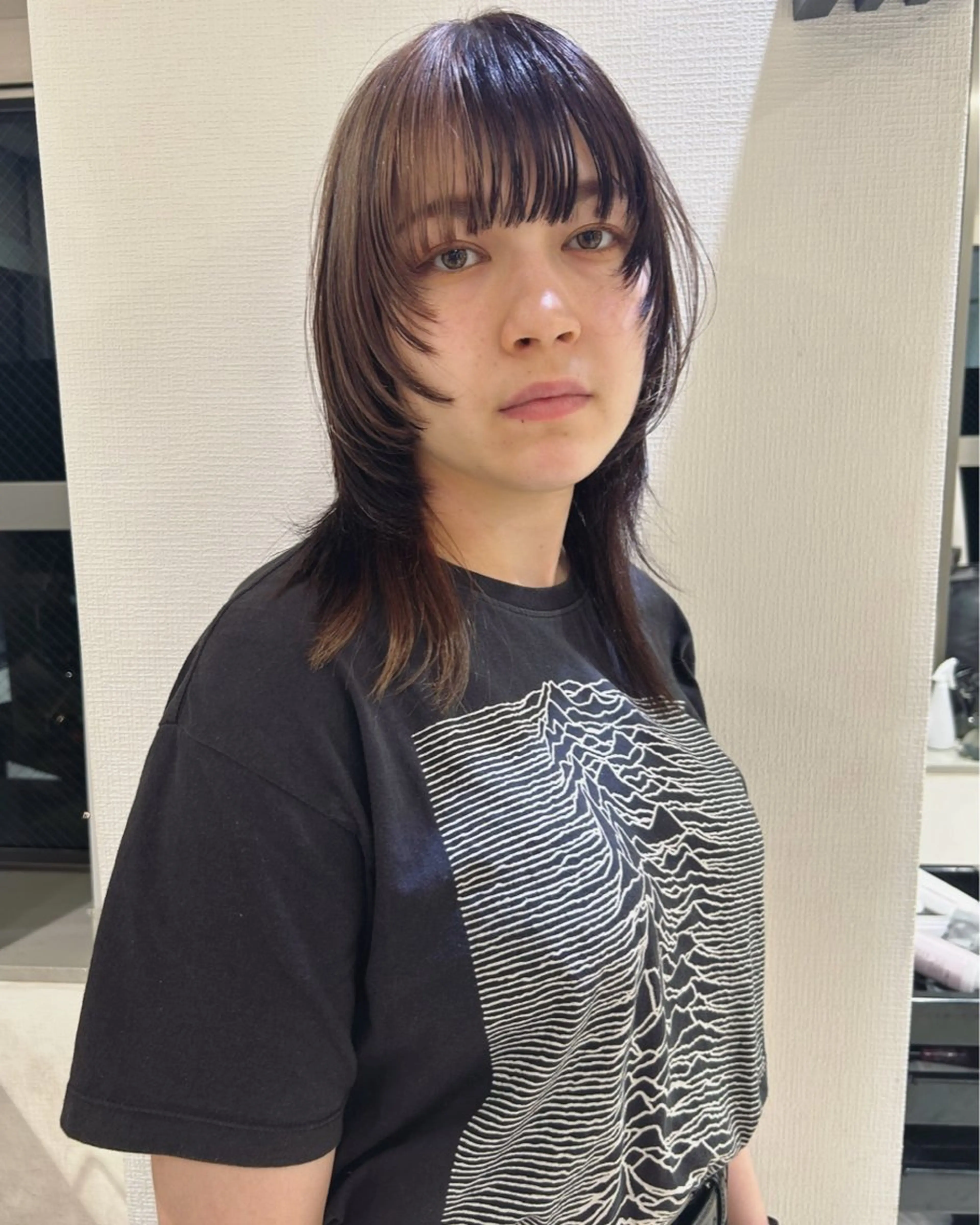 セミロング カラー レイヤーカット ウルフカット ウルフレイヤー カット ヘアカラー トリートメント Loom.所属・村上雅人 ナチュラルモードのヘアスタイル