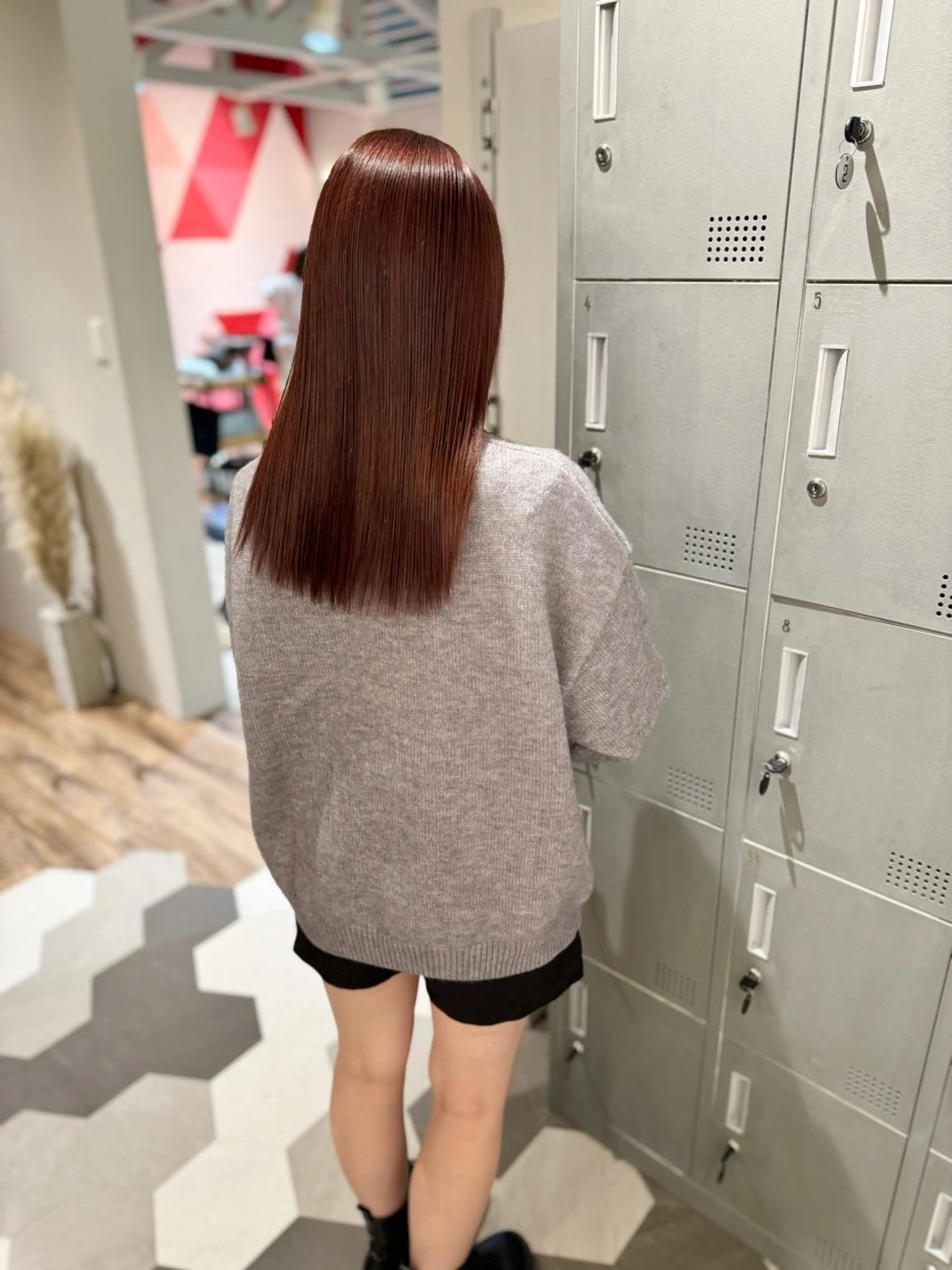 セミロング カット ヘアカラー 【天満1艶髪】潤艶/ 髪質改善🌹釣本竜哉のヘアスタイル