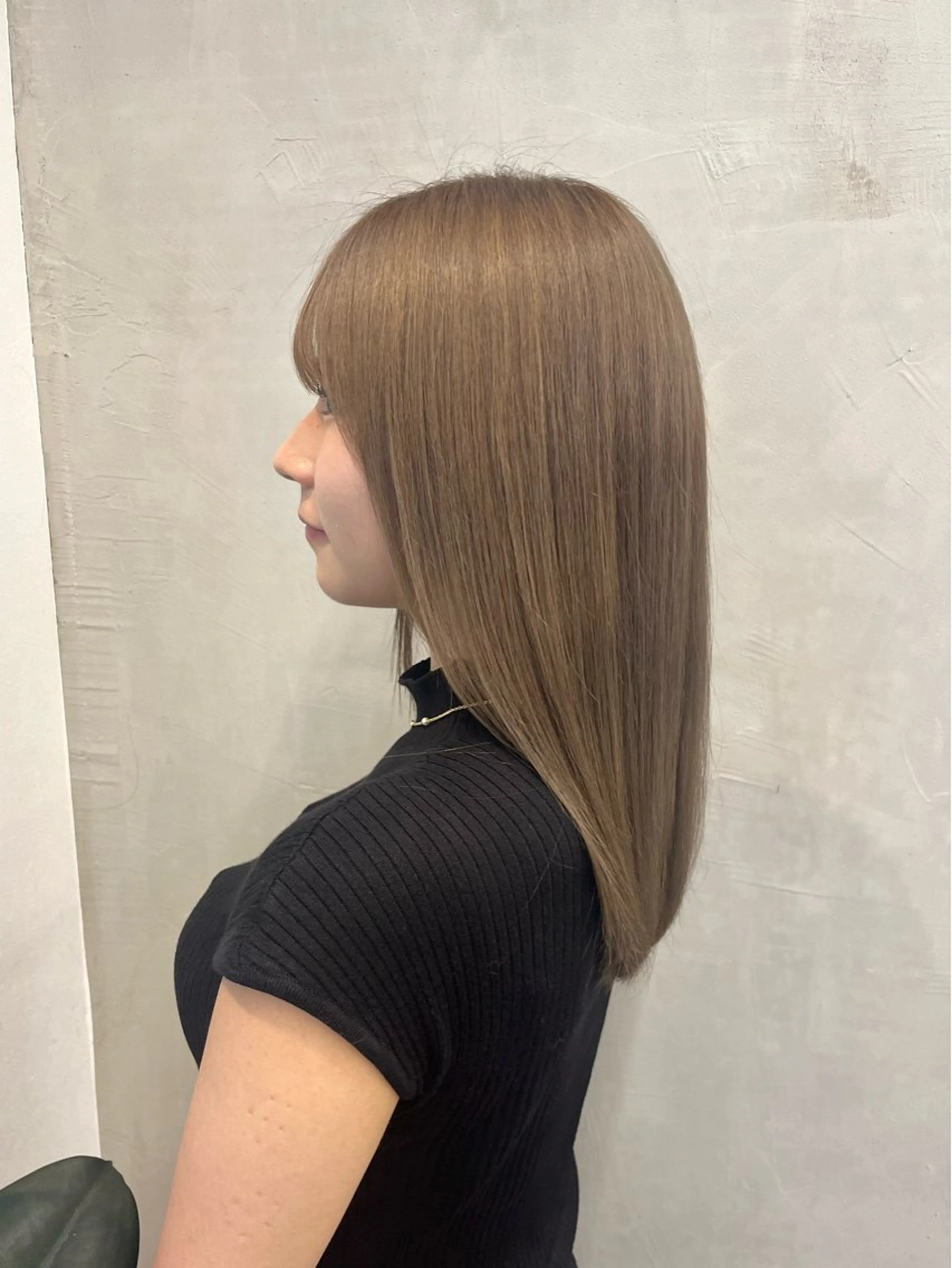 セミロング カラー グレージュ オリーブグレージュ オリーブグレー charer eye salon所属・マブチ キサラのマツエク・マツパデザイン