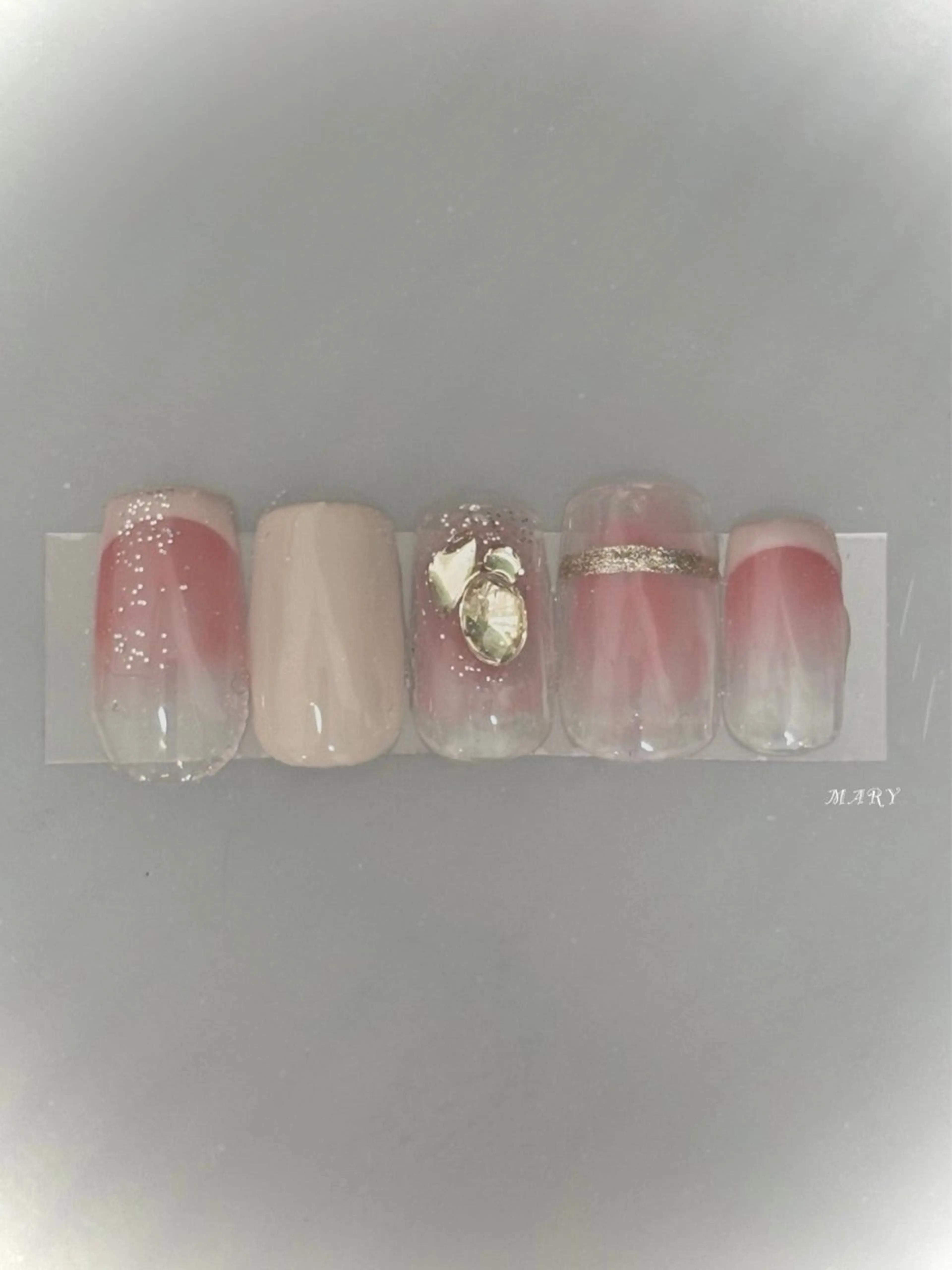 ネイル チークネイル フレンチネイル ニュアンスネイル ピンク ホワイト ハンドネイル Mary nail所属・Mary nail .narumiのネイルデザイン