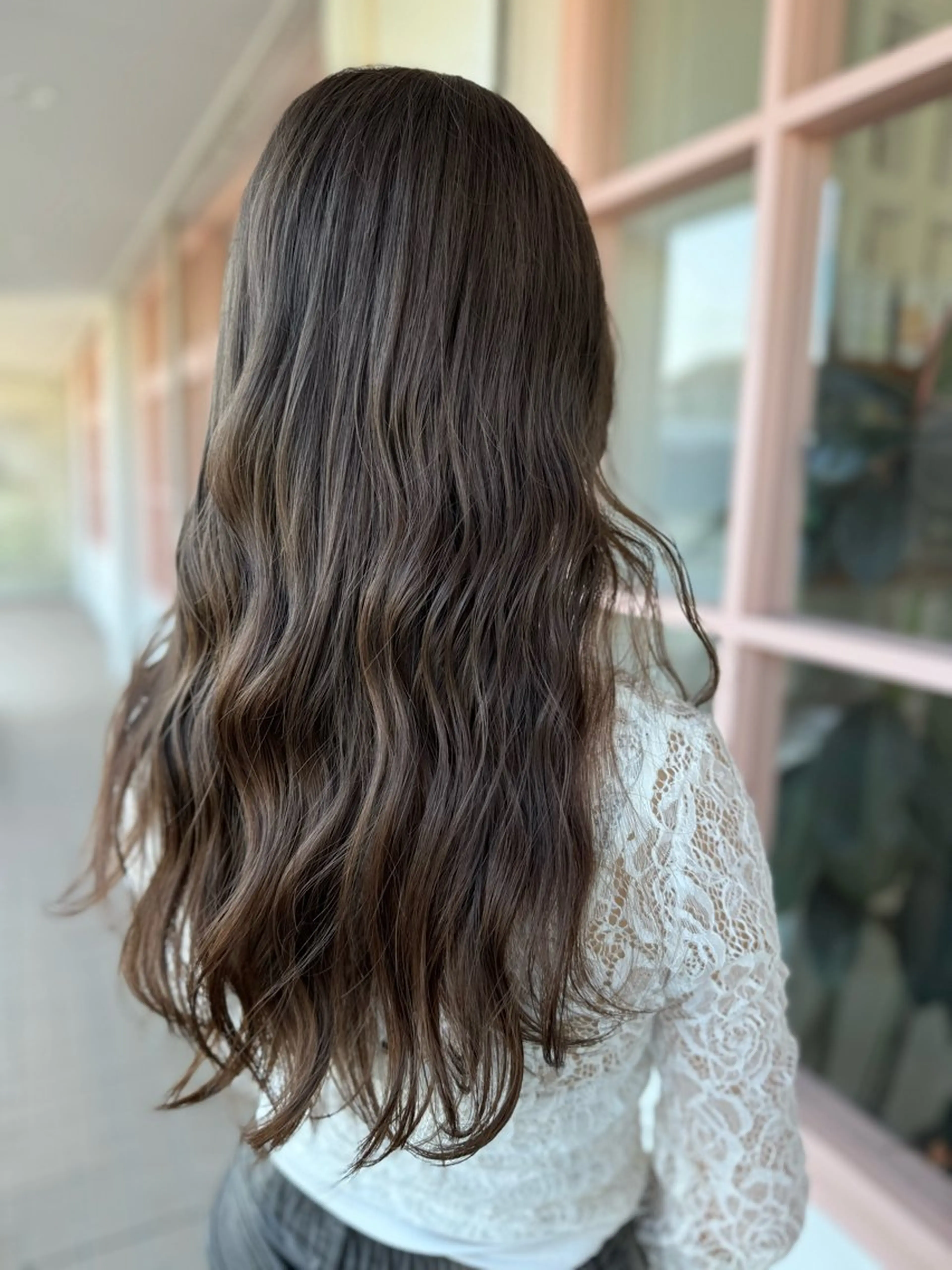 ロング ヘアカラー 鎌田 美紗希のヘアスタイル