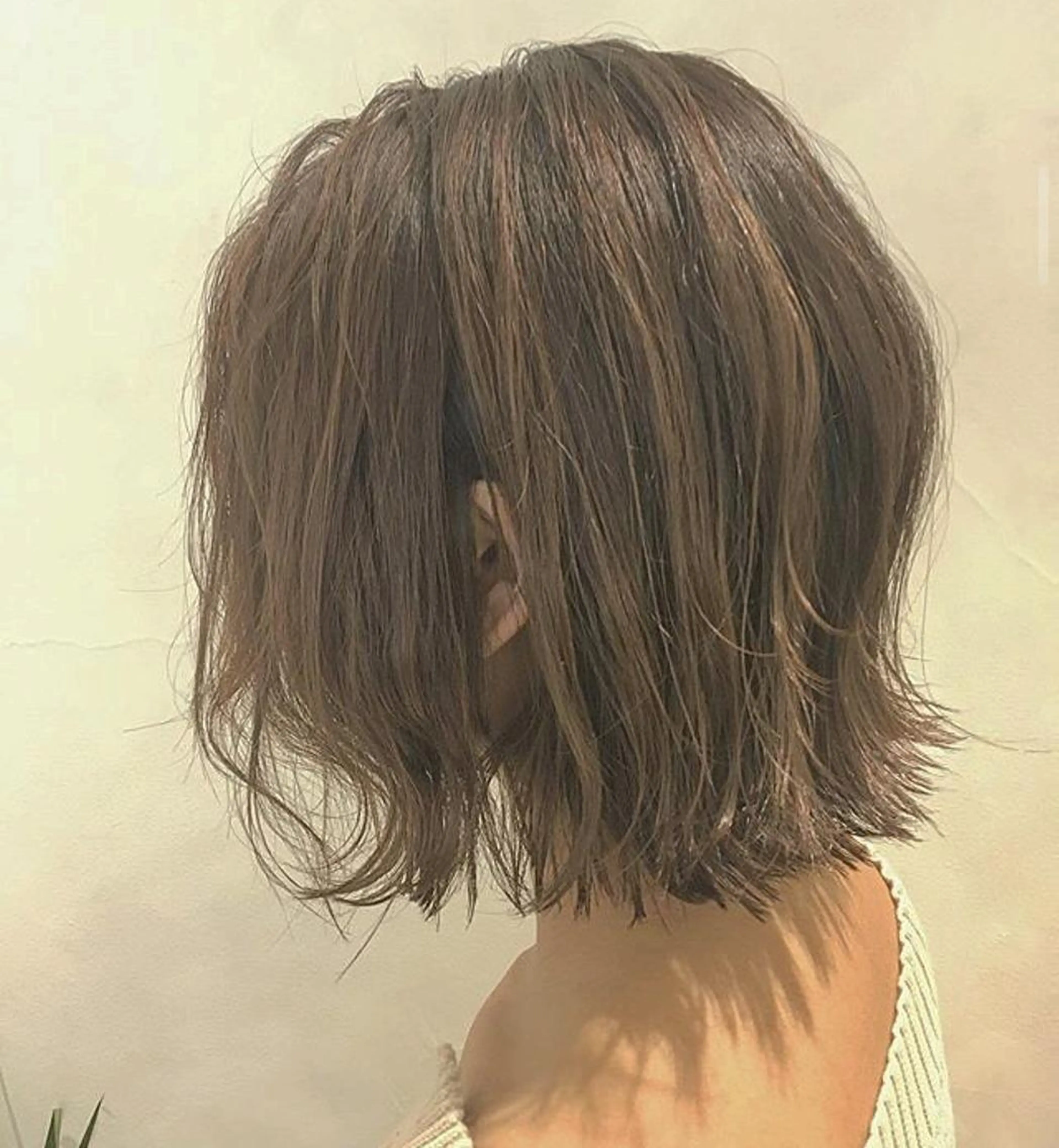 ショート カラー ヘアアレンジ ショートボブ アッシュ 透明感カラー グレージュ ハイライトカラー エグチ アキラのヘアスタイル