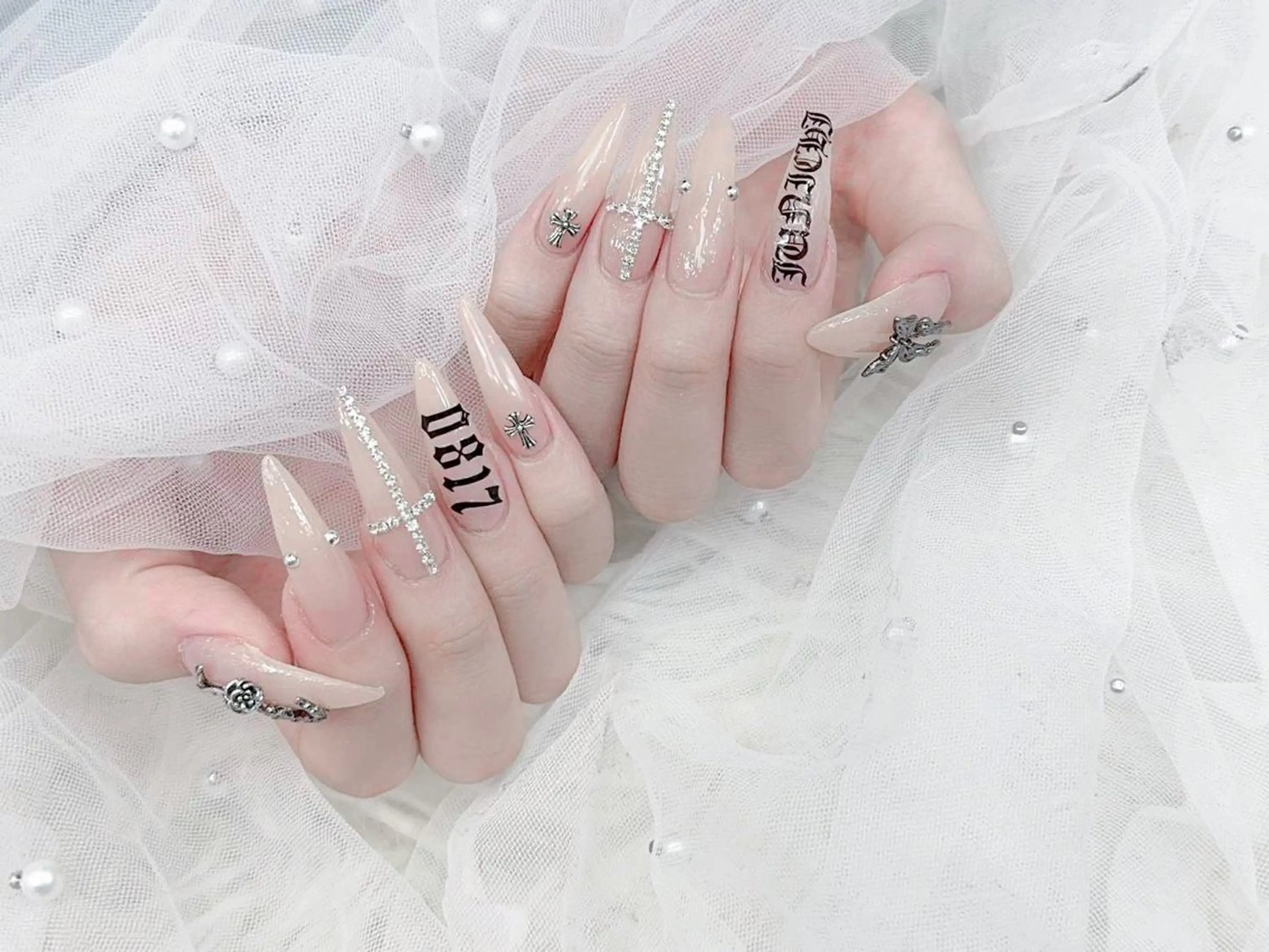 ネイル 成人式 マグネットネイル 大理石ネイル(マーブル) リボン 夏ネイル ハンドネイル MoMoA Nail ネイル長さ出し専門店のネイルデザイン