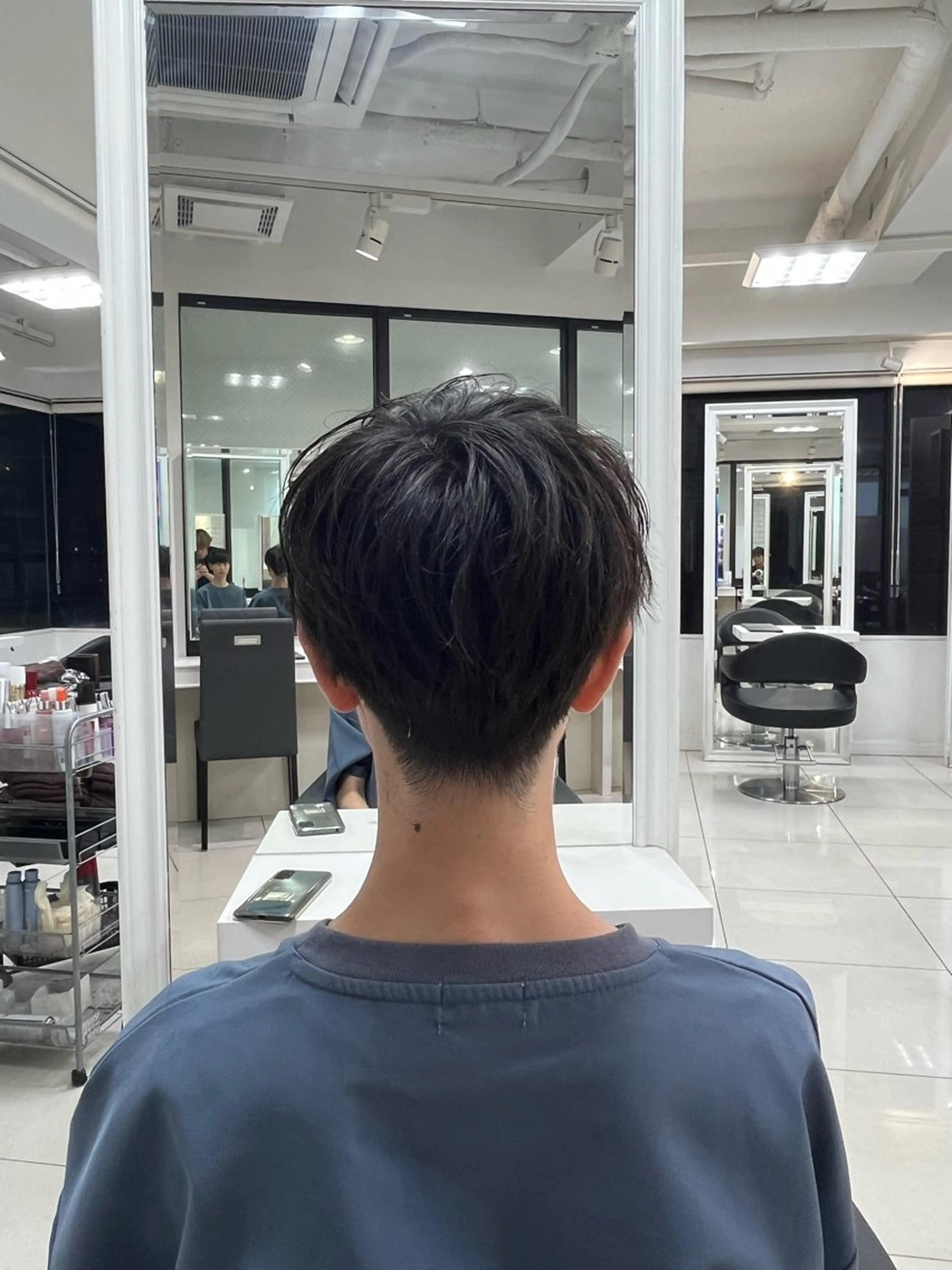 ショート カラー パーマ メンズ 【シャドウパーマ センターパート】義心のヘアスタイル