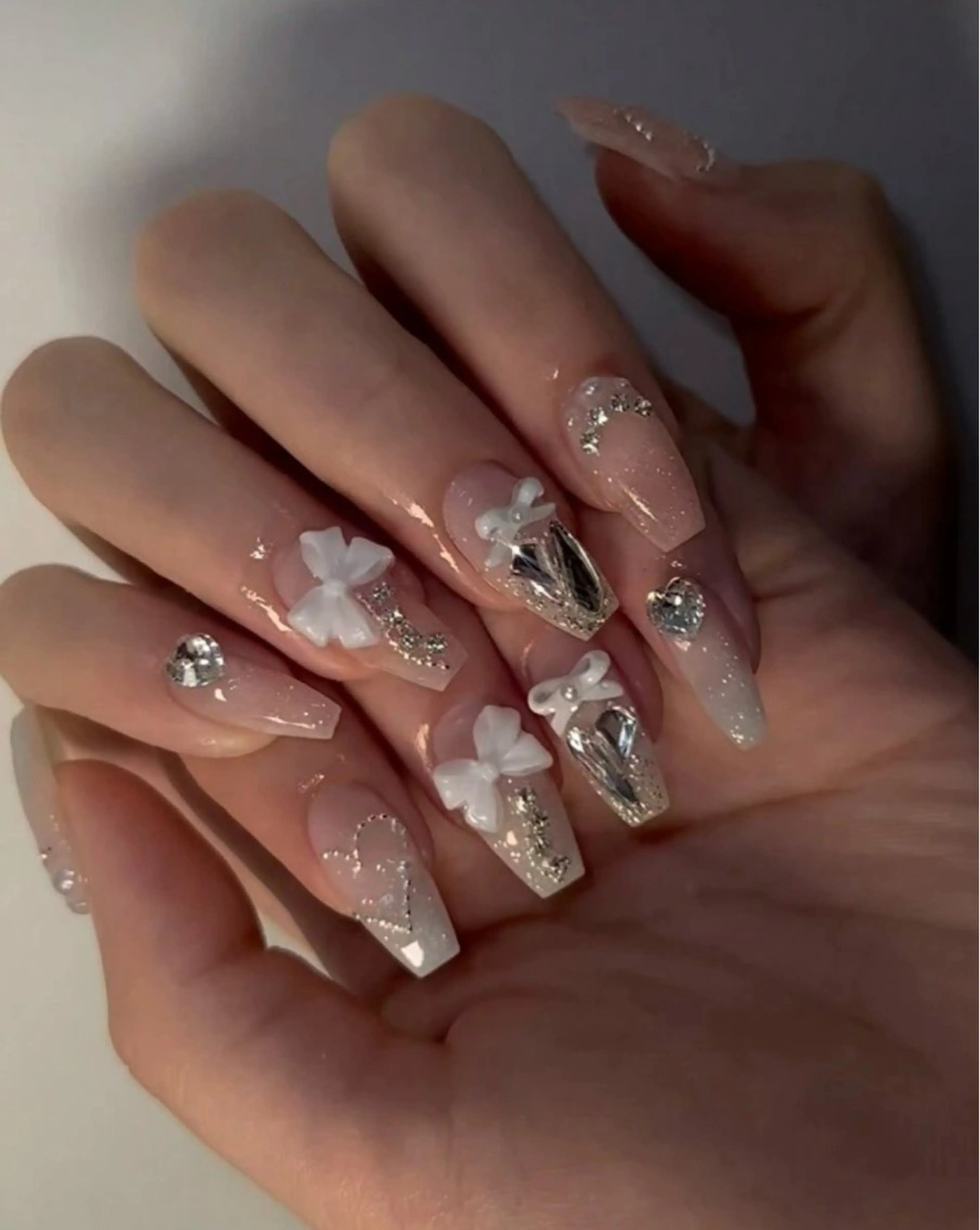 ネイル ハンドネイル ハンドケア モナ& あきのネイルデザイン