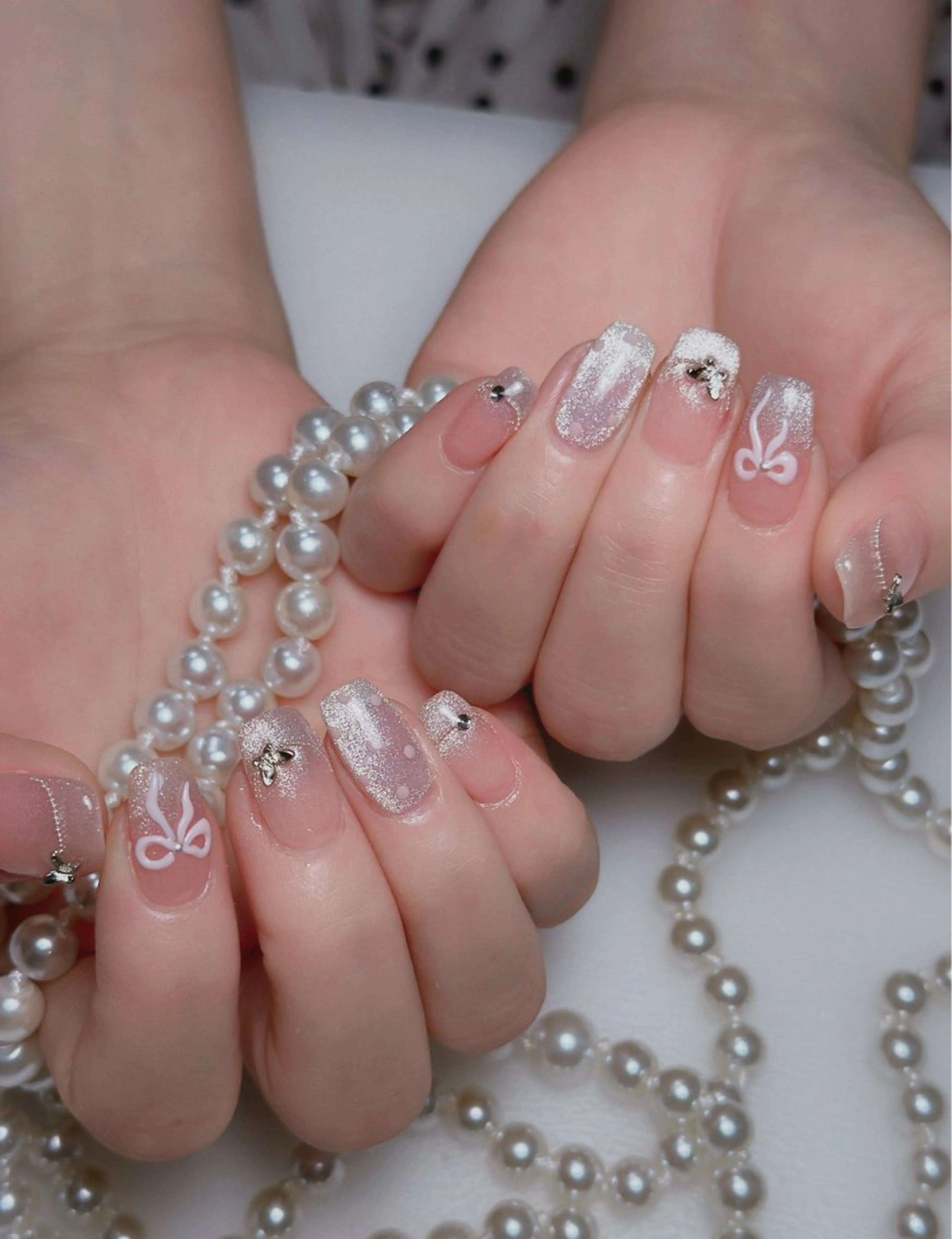 ネイル オーロラネイル 長さ出し フットネイル 韓国ネイル ラメ(グリッター) ハンドネイル 👍thumbs up nail👍のネイルデザイン