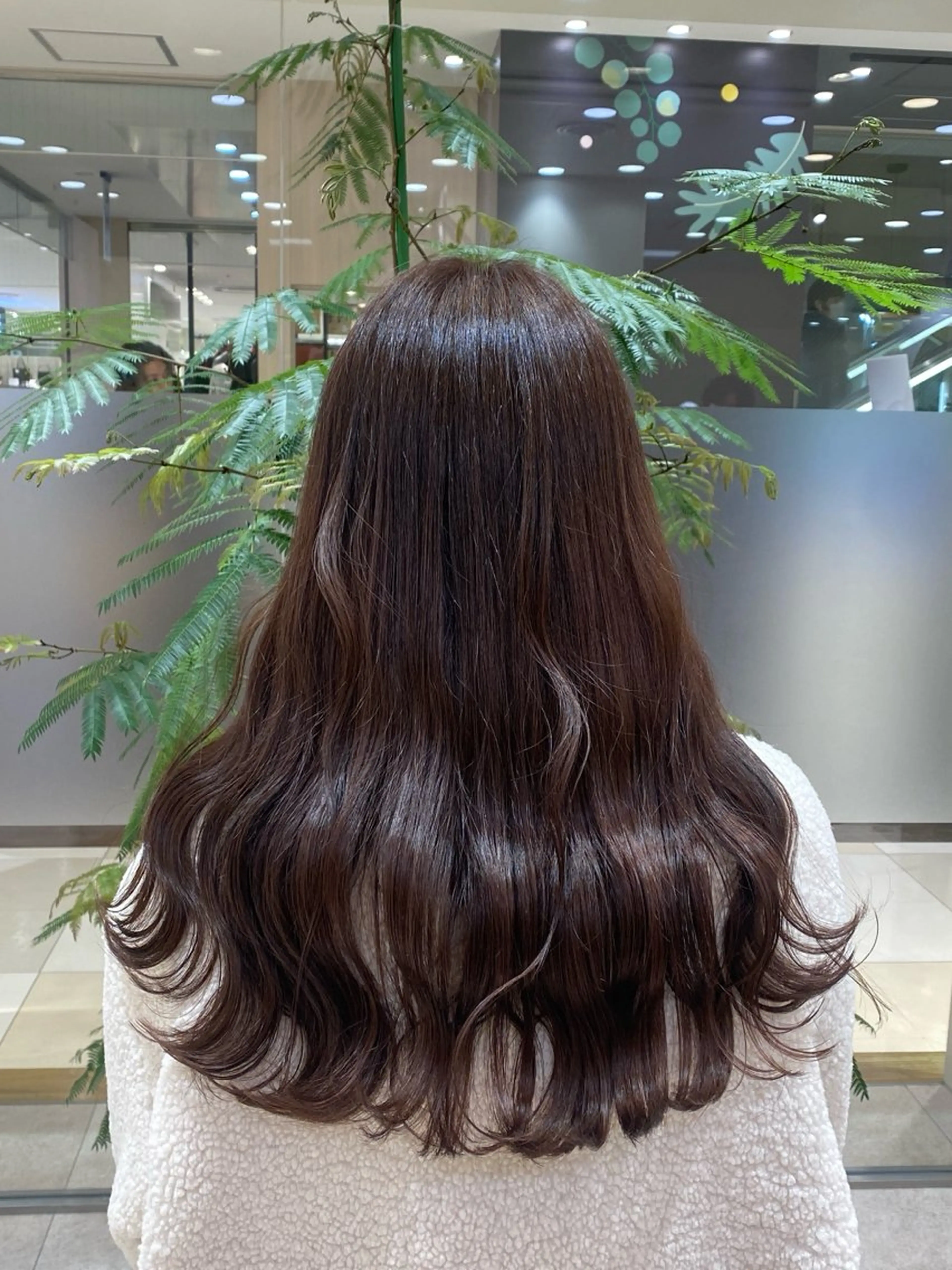 ロング カラー ブラウンカラー ショコラブラウン ロング 大瀧 優奈のヘアスタイル