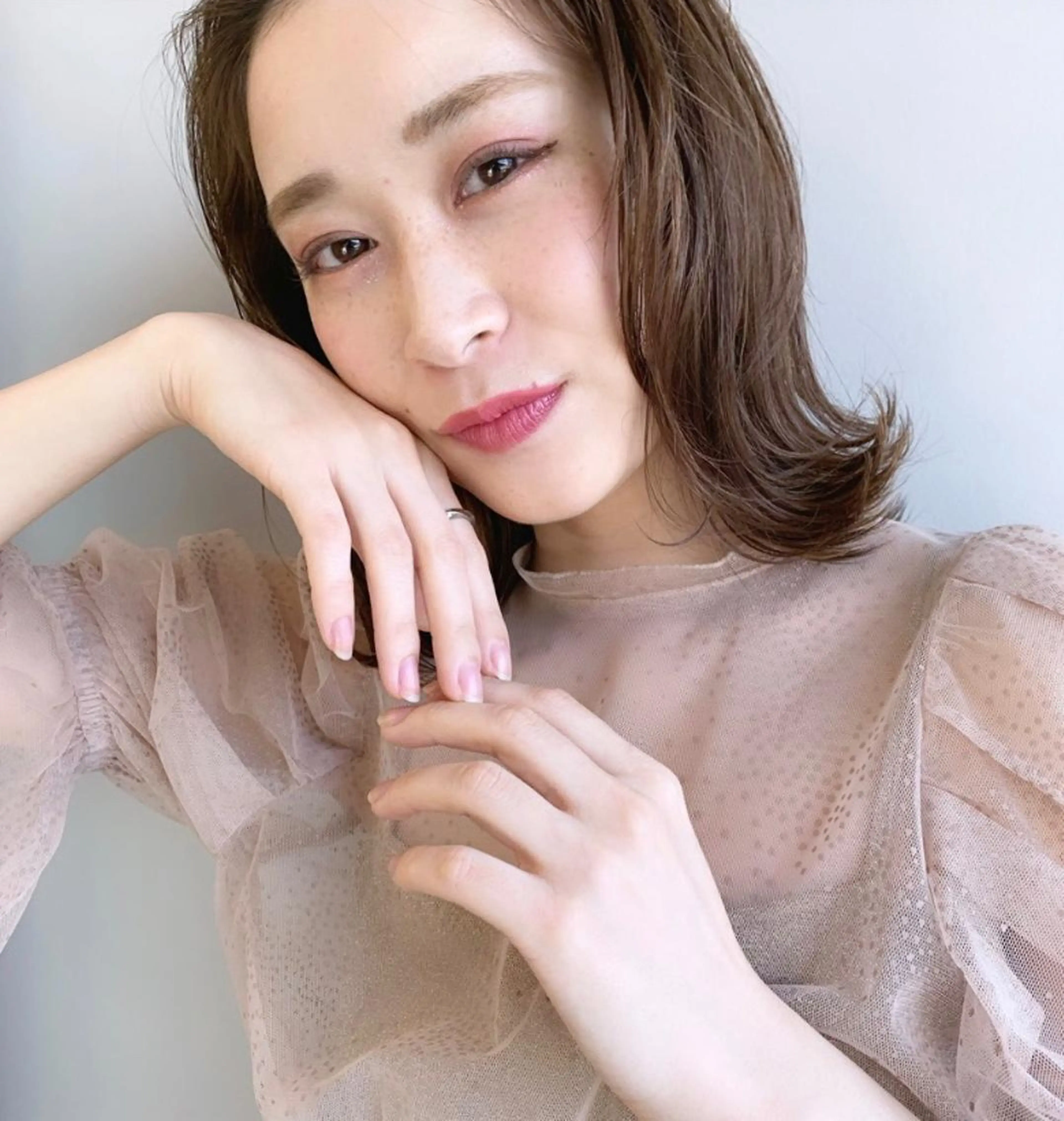 ショート 透明感/オリーブ/ グレージュ/YUKAのヘアスタイル