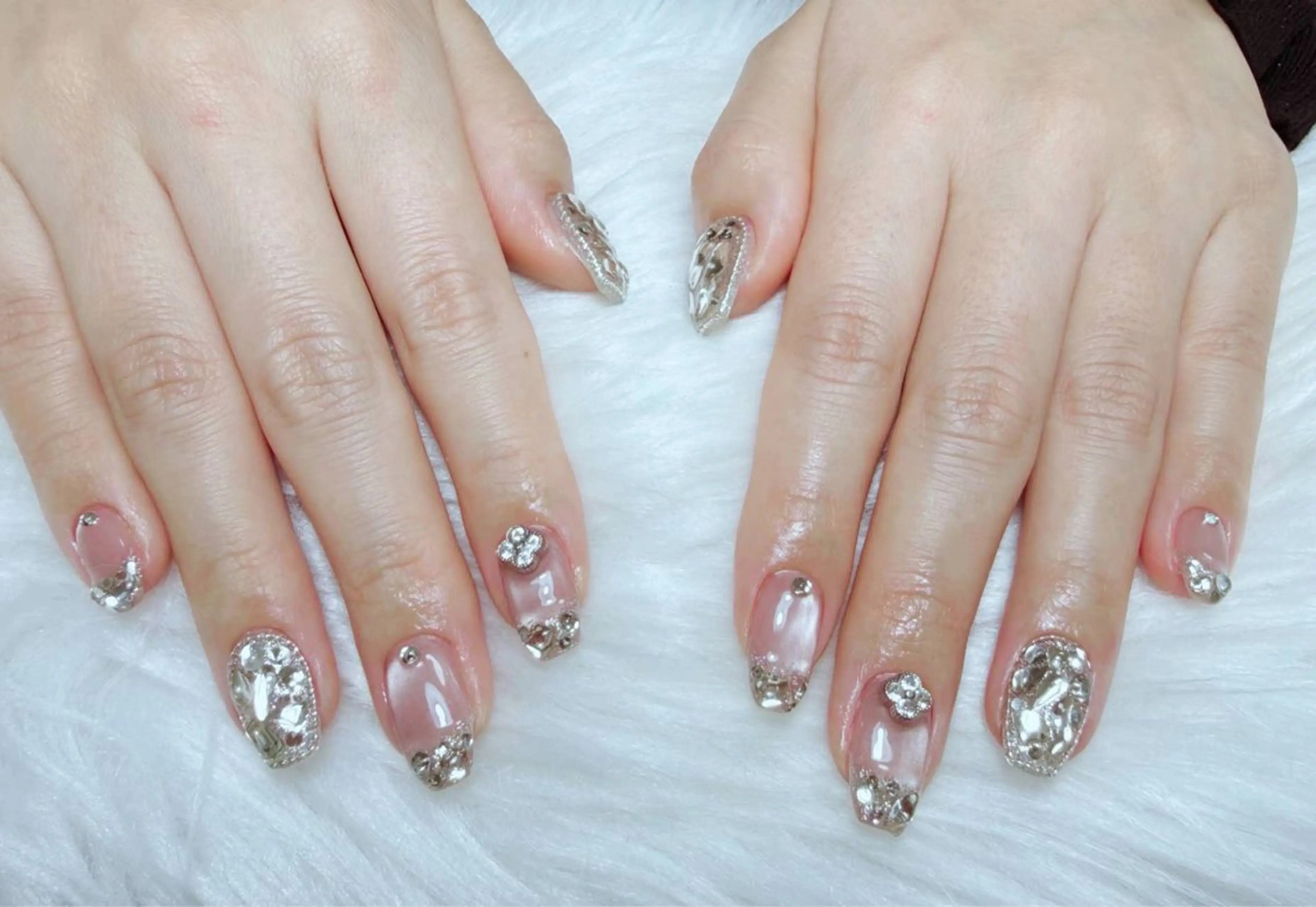 ネイル 小島 阿佑美のネイルデザイン