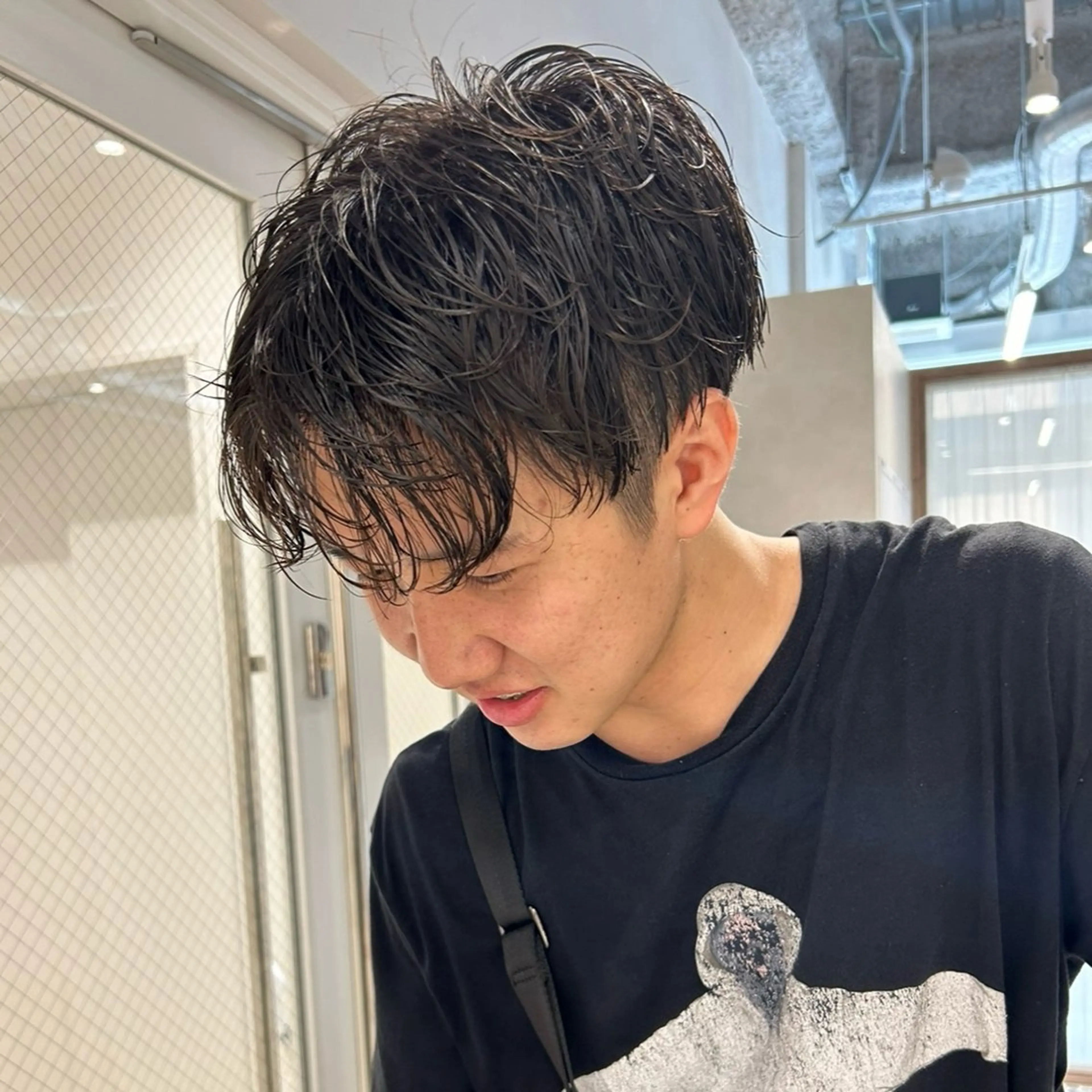 パーマ メンズ センターパート メンズパーマ カット パーマ garage.所属・スパイキーショート 平出天翔のヘアスタイル