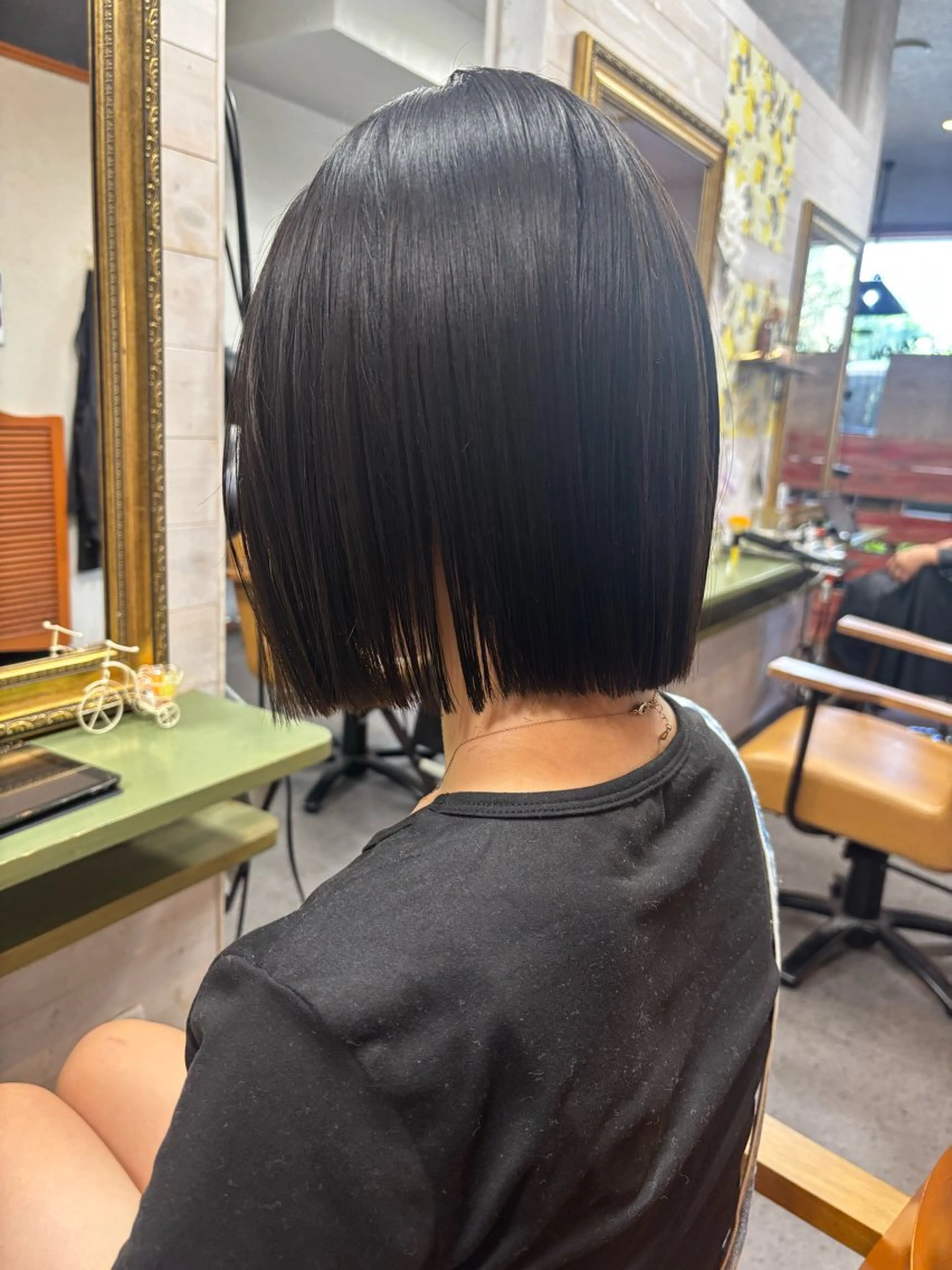 レディースカット《肩に当たらない長さ限定》の写真