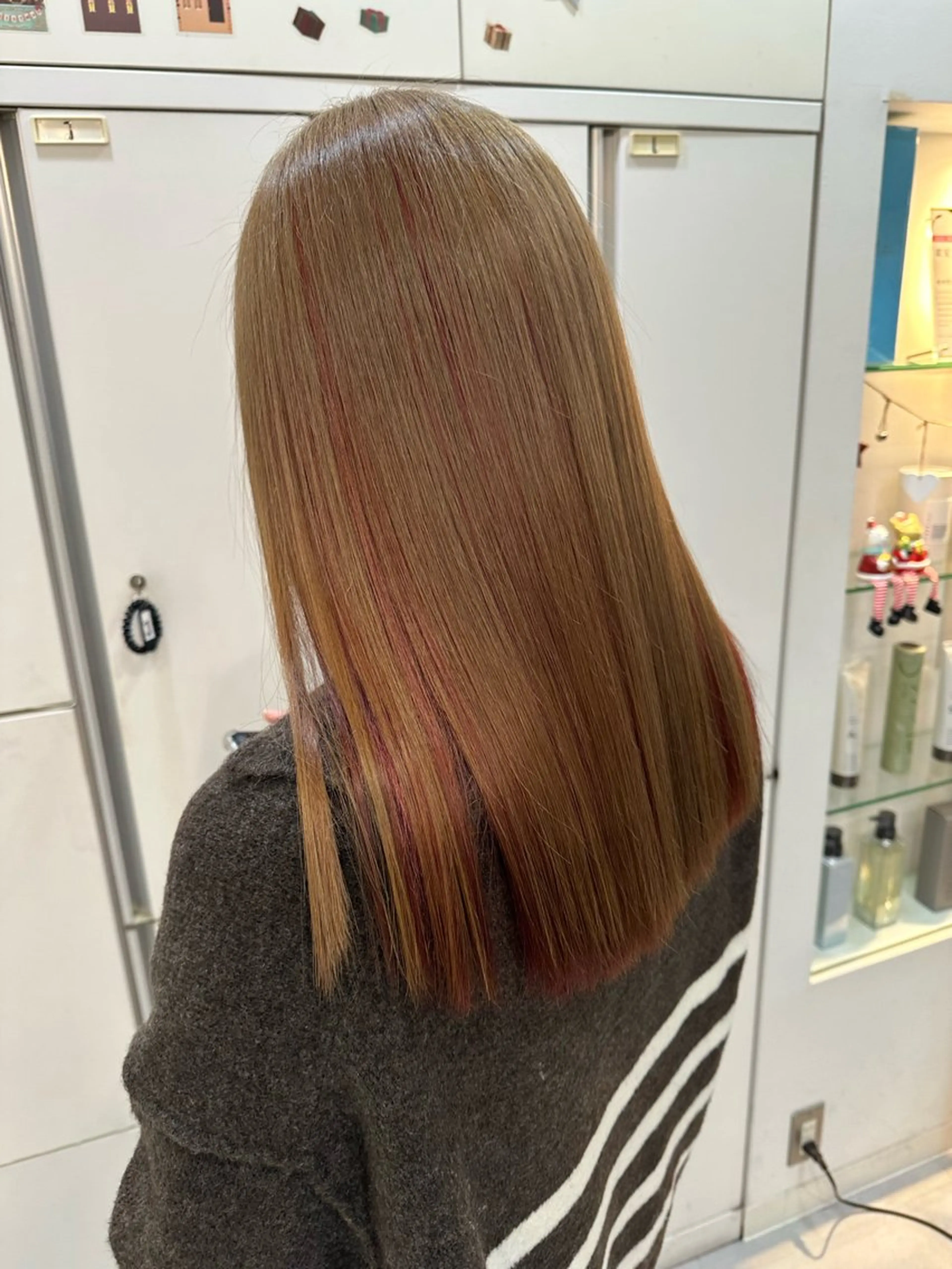 セミロング 髪質改善AUSTIN登戸所属・野村 一花 / 暖色 カラー / Wカラーのヘアスタイル