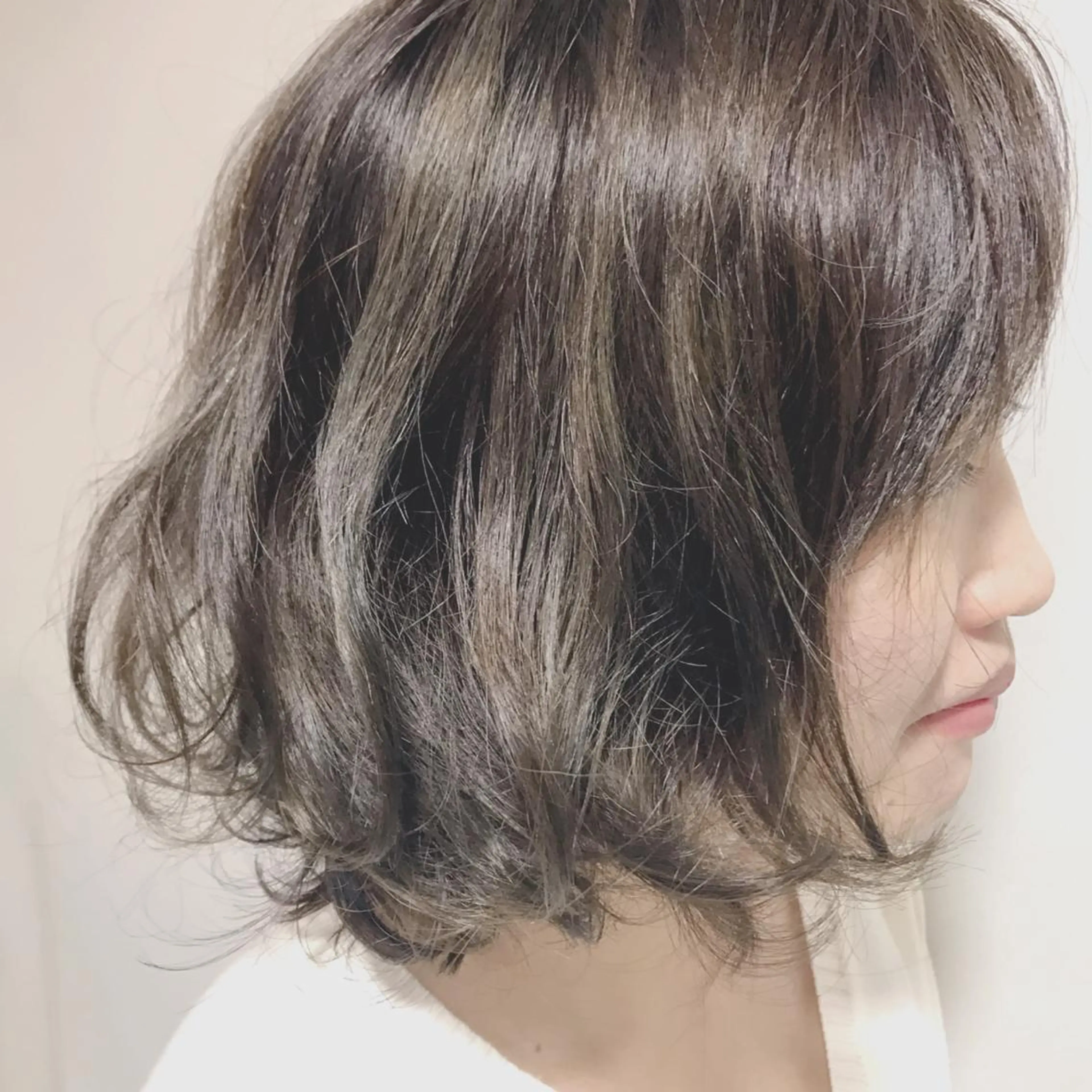 ショート くせ毛 ハイライト 長谷川 誠志のヘアスタイル