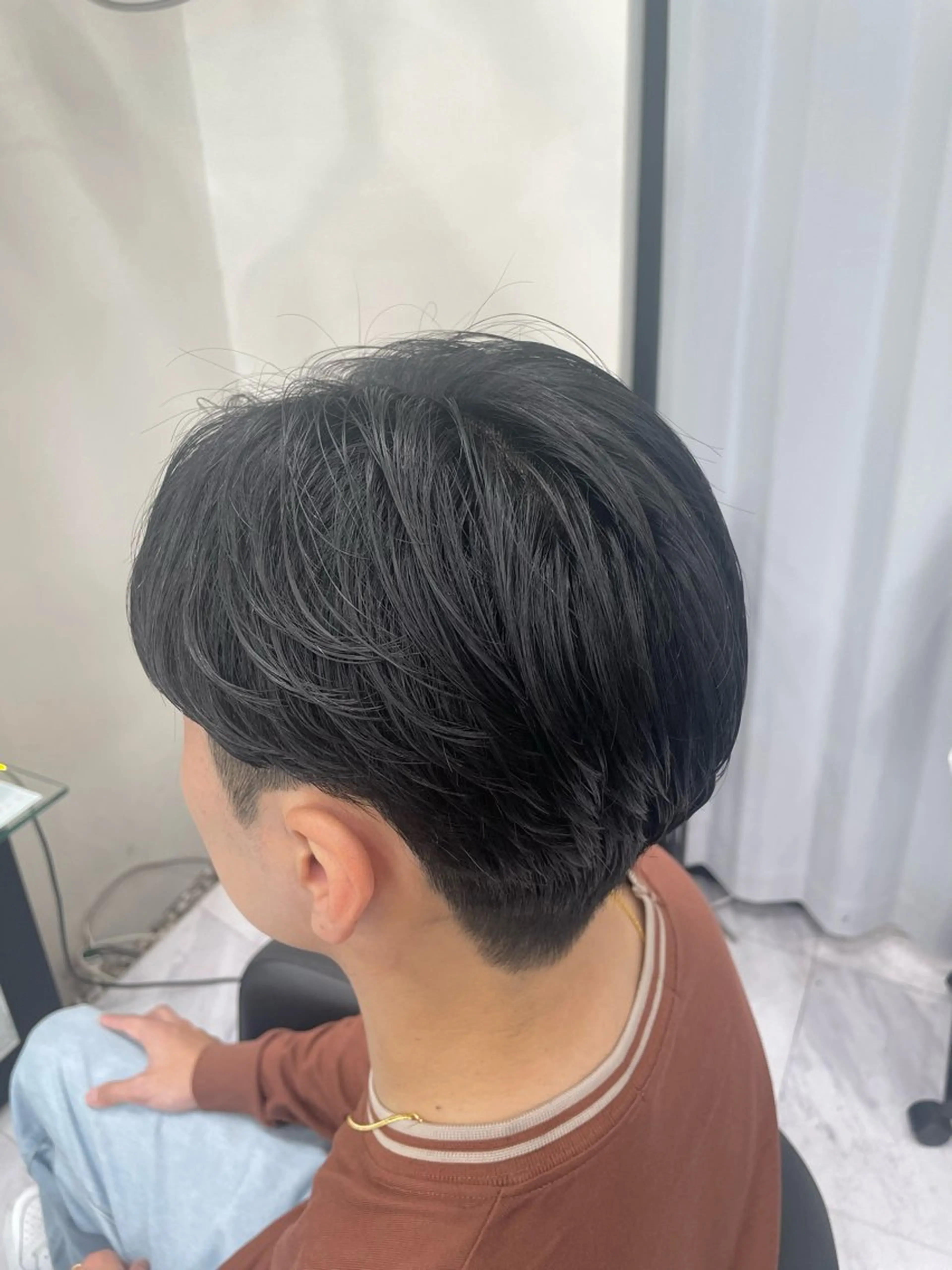 ショート パーマ メンズ センターパート メンズパーマ デート ニュアンスパーマ 🐥くまがい💛 ダブルカラー／パーマのヘアスタイル