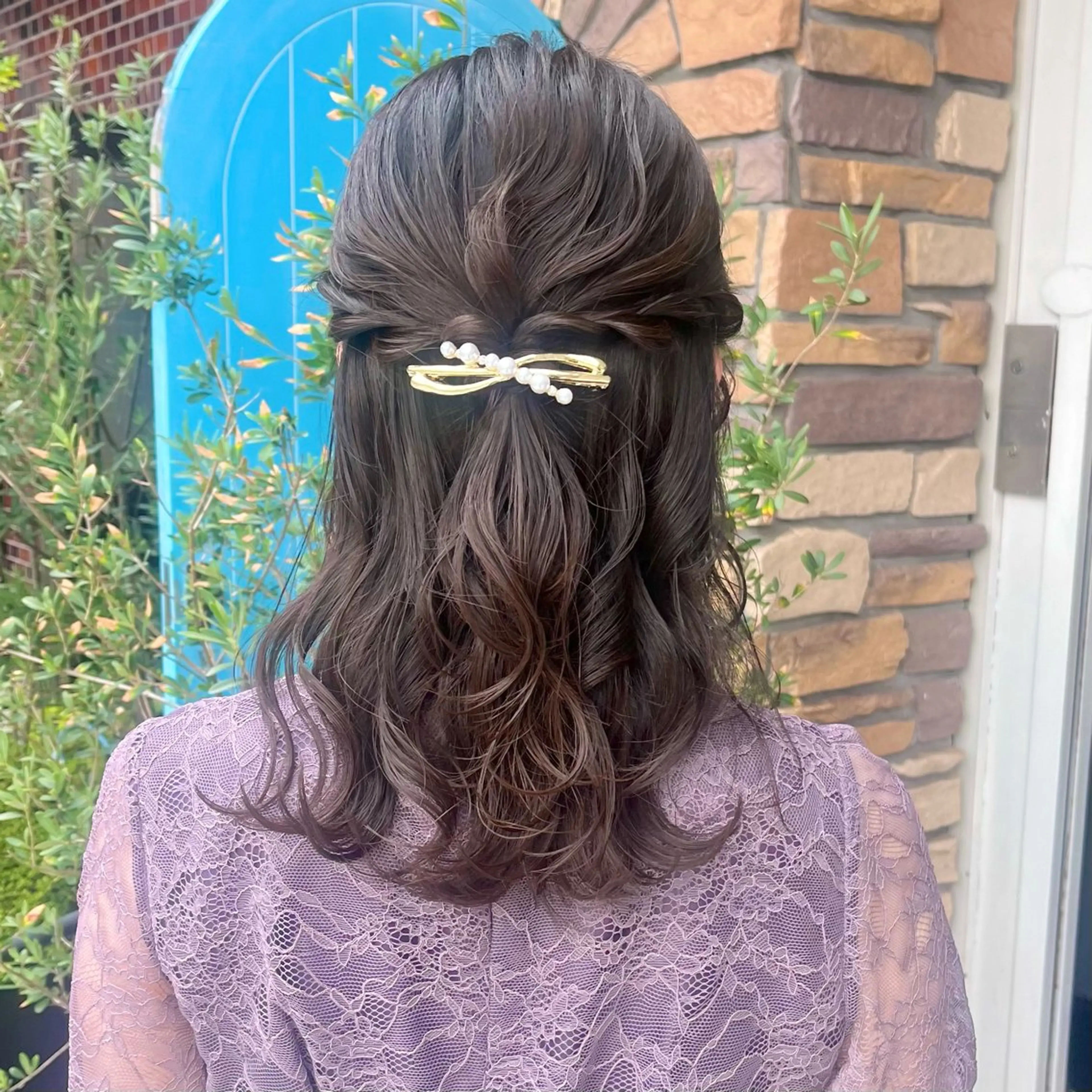 ミディアム ヘアアレンジ ハーフアップ ヘアセット 伊藤 玲衣のヘアスタイル