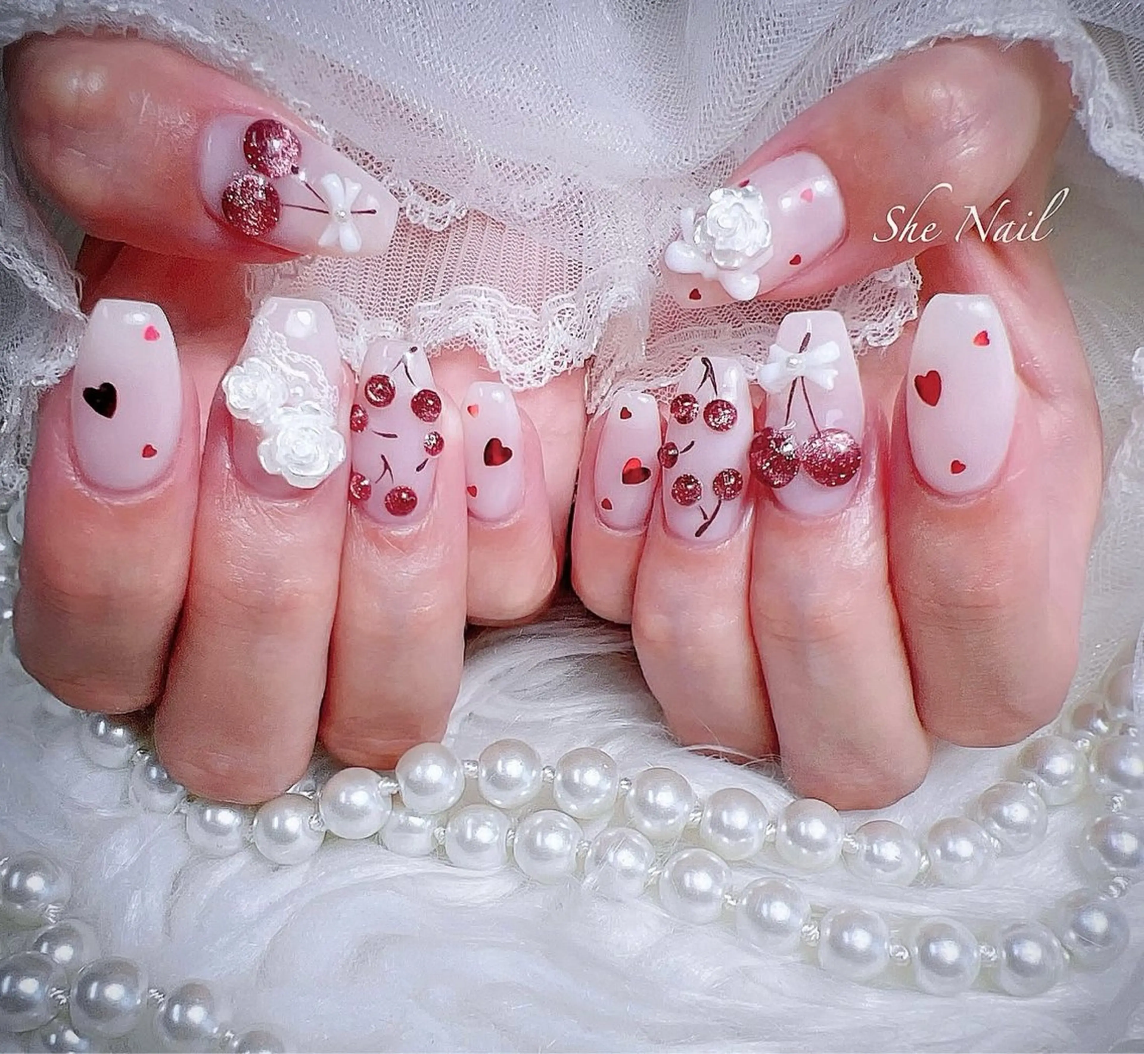 ネイル チークネイル 長さ出し フレンチネイル ガラスフレンチ キラキラネイル ハンドネイル She Nail所属・ISA_ BELLAのネイルデザイン