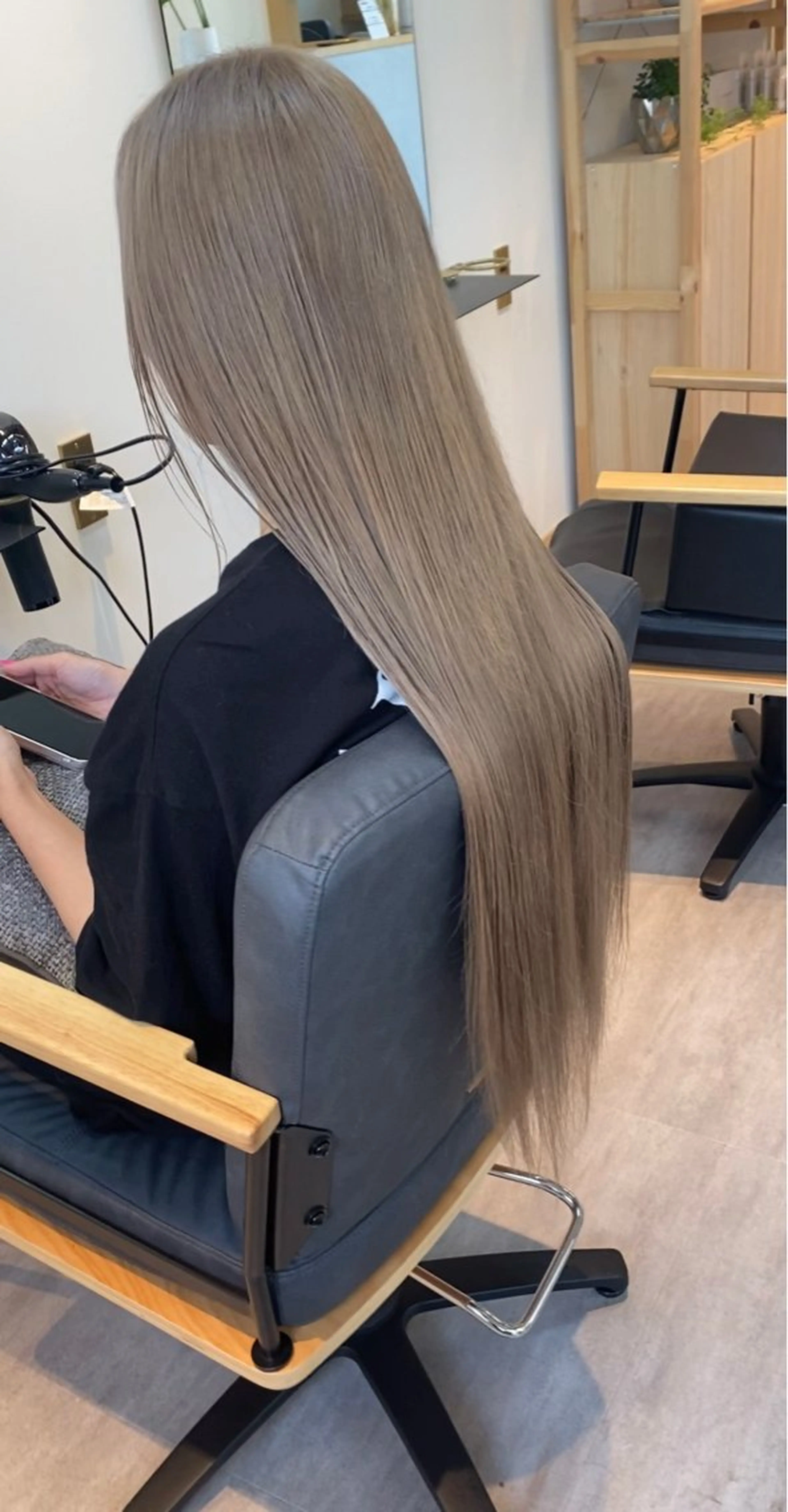 ロング カラー SORA.桂川店所属・内野 友貴のヘアスタイル