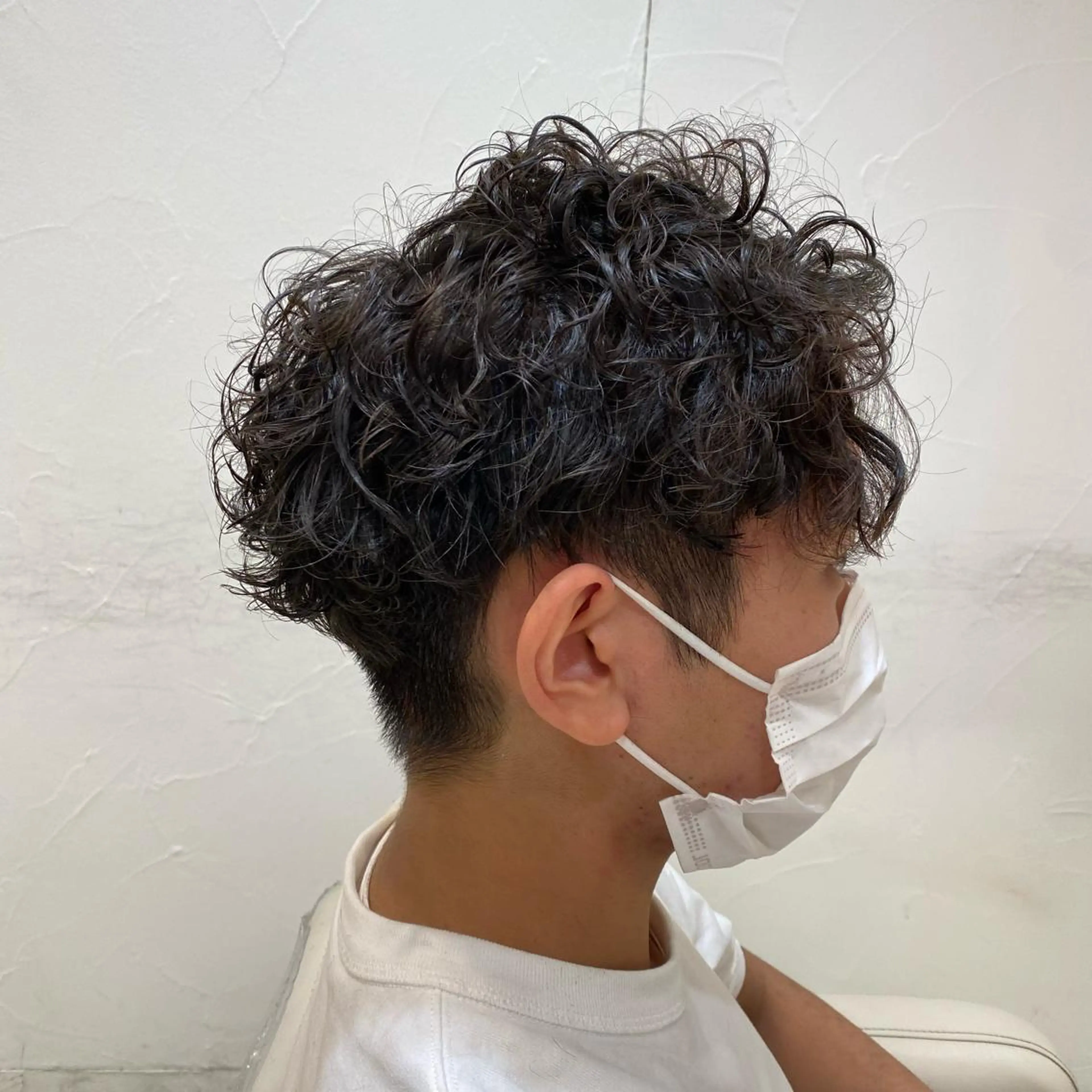 ショート パーマ メンズ カット パーマ メンズ特化型美容師 栗山勇人のヘアスタイル