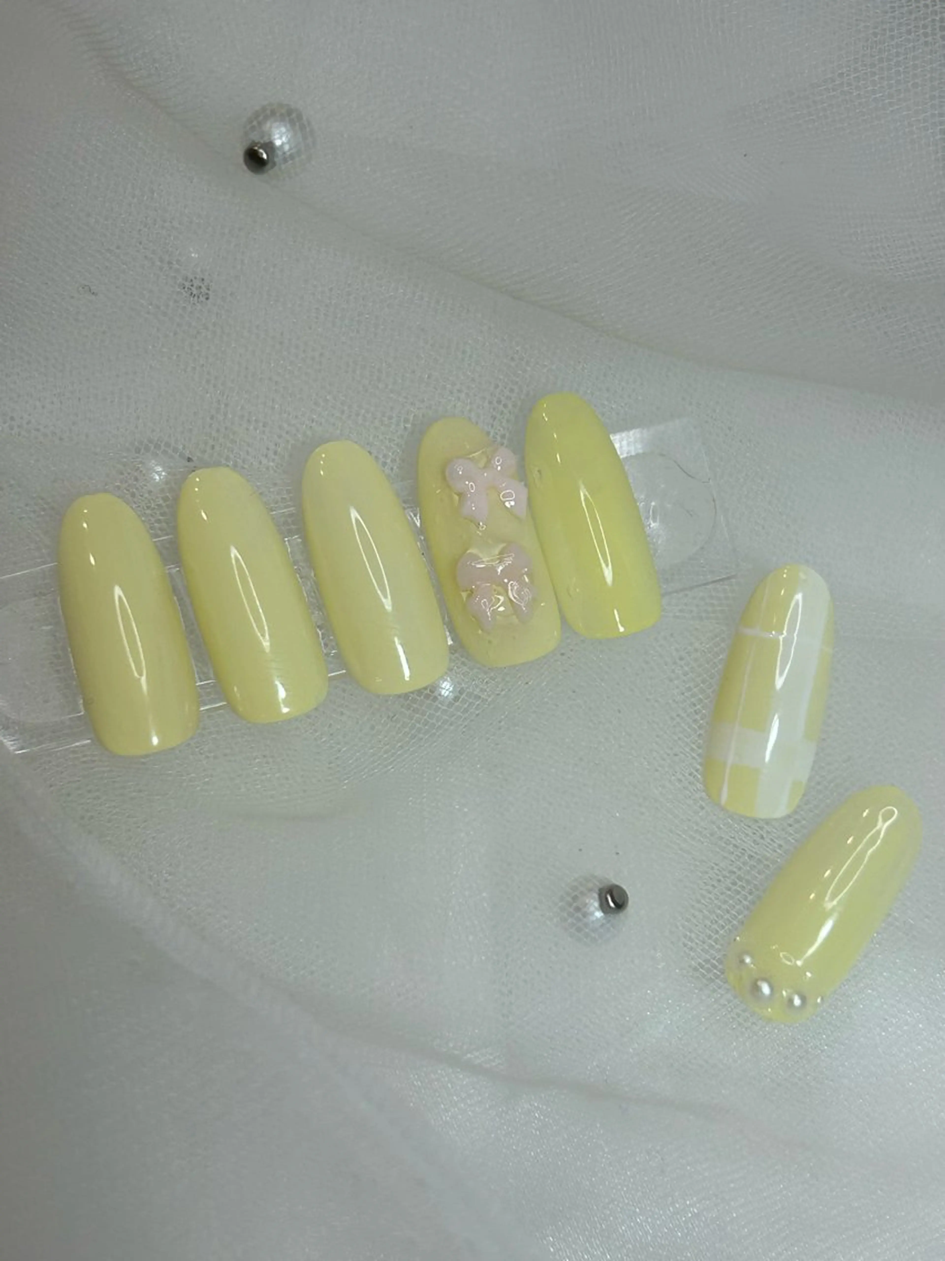 ネイル ワンカラーネイル 黄色 Maggie sawaのネイルデザイン
