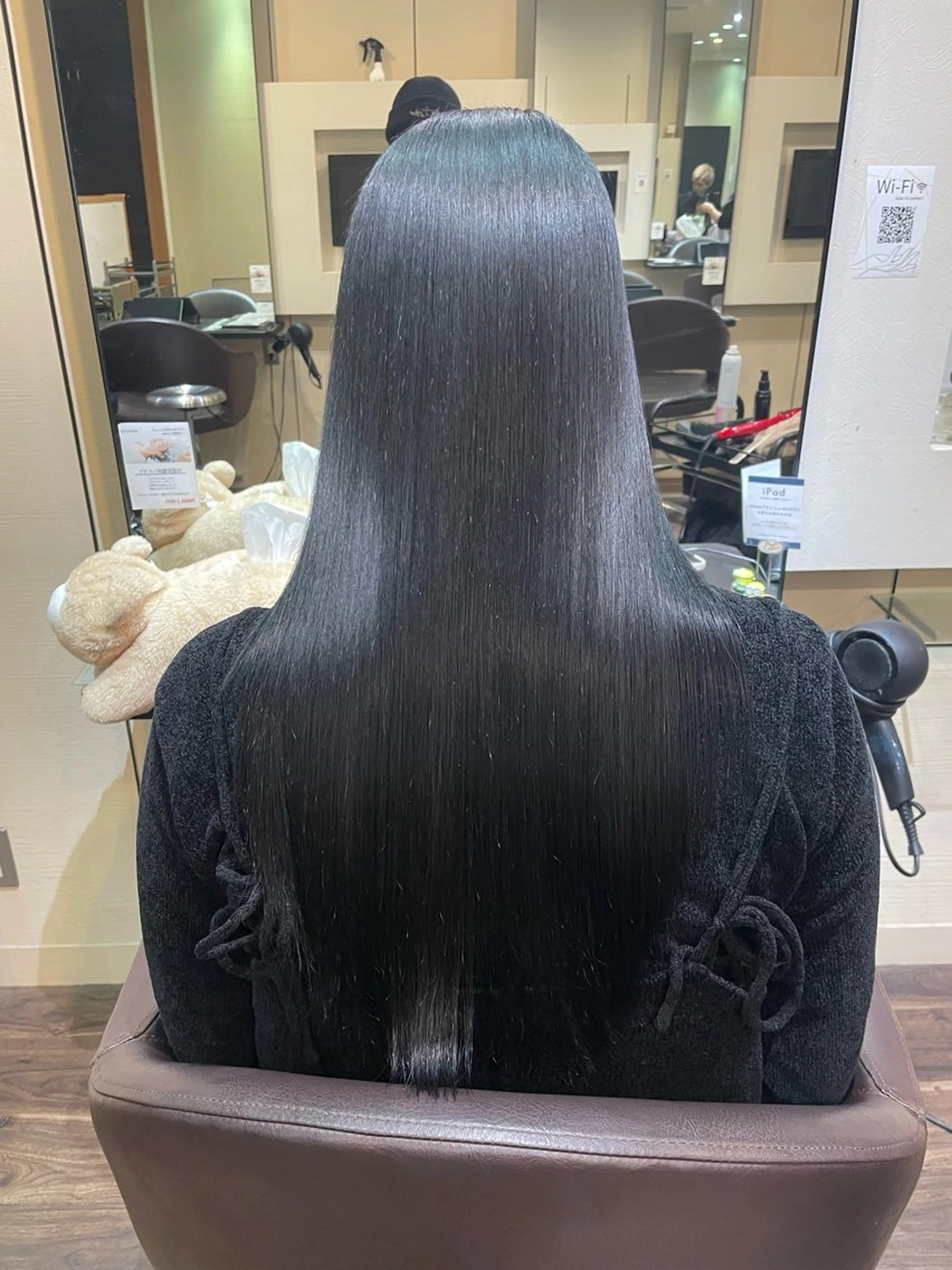 カラー VISE by Art Creative所属・VISE 清水のヘアスタイル