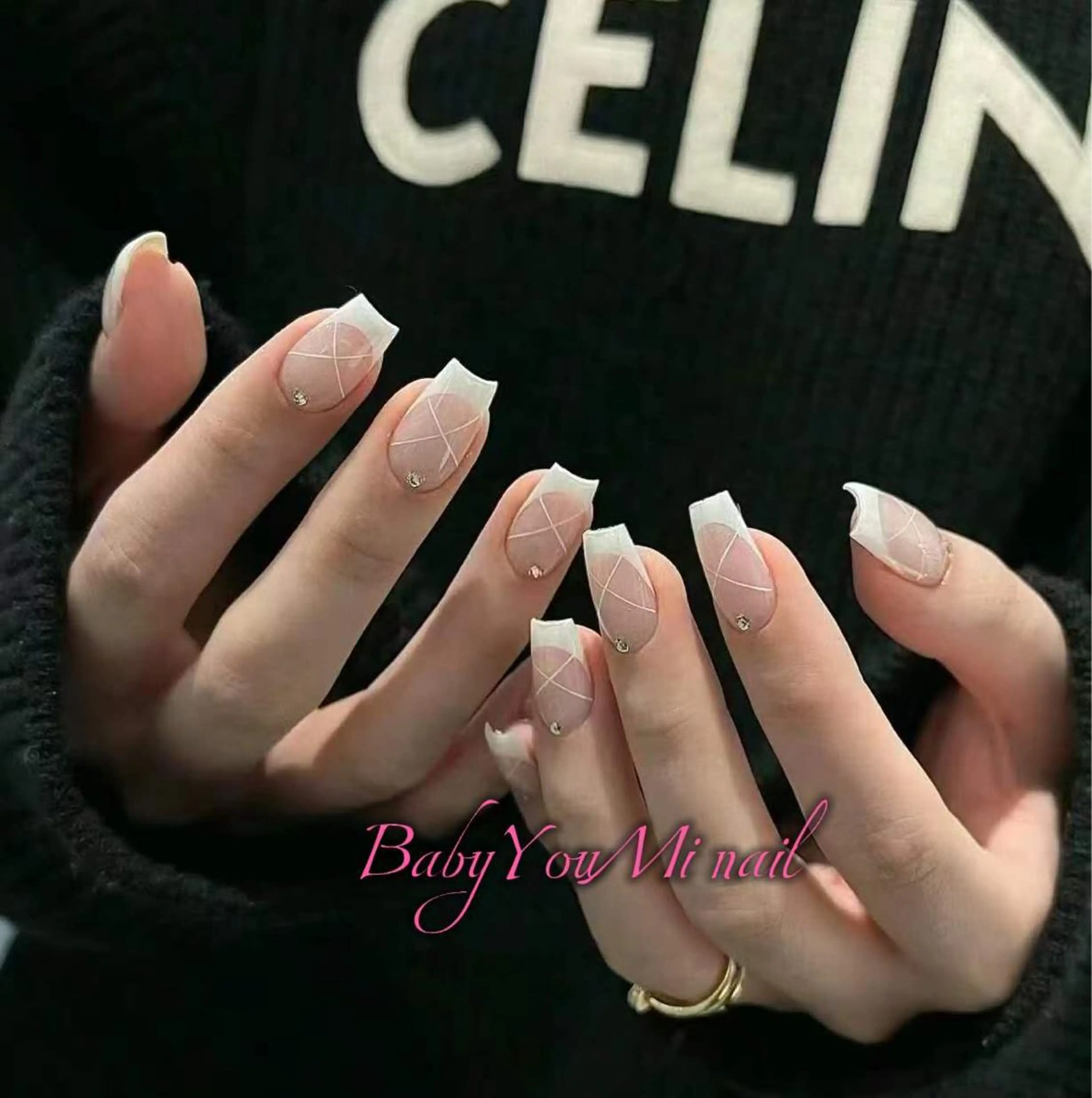 ネイル オーロラネイル フラワーネイル フットネイル フレンチネイル ジェルネイル ハンドネイル BabyYouMi ねねのネイルデザイン