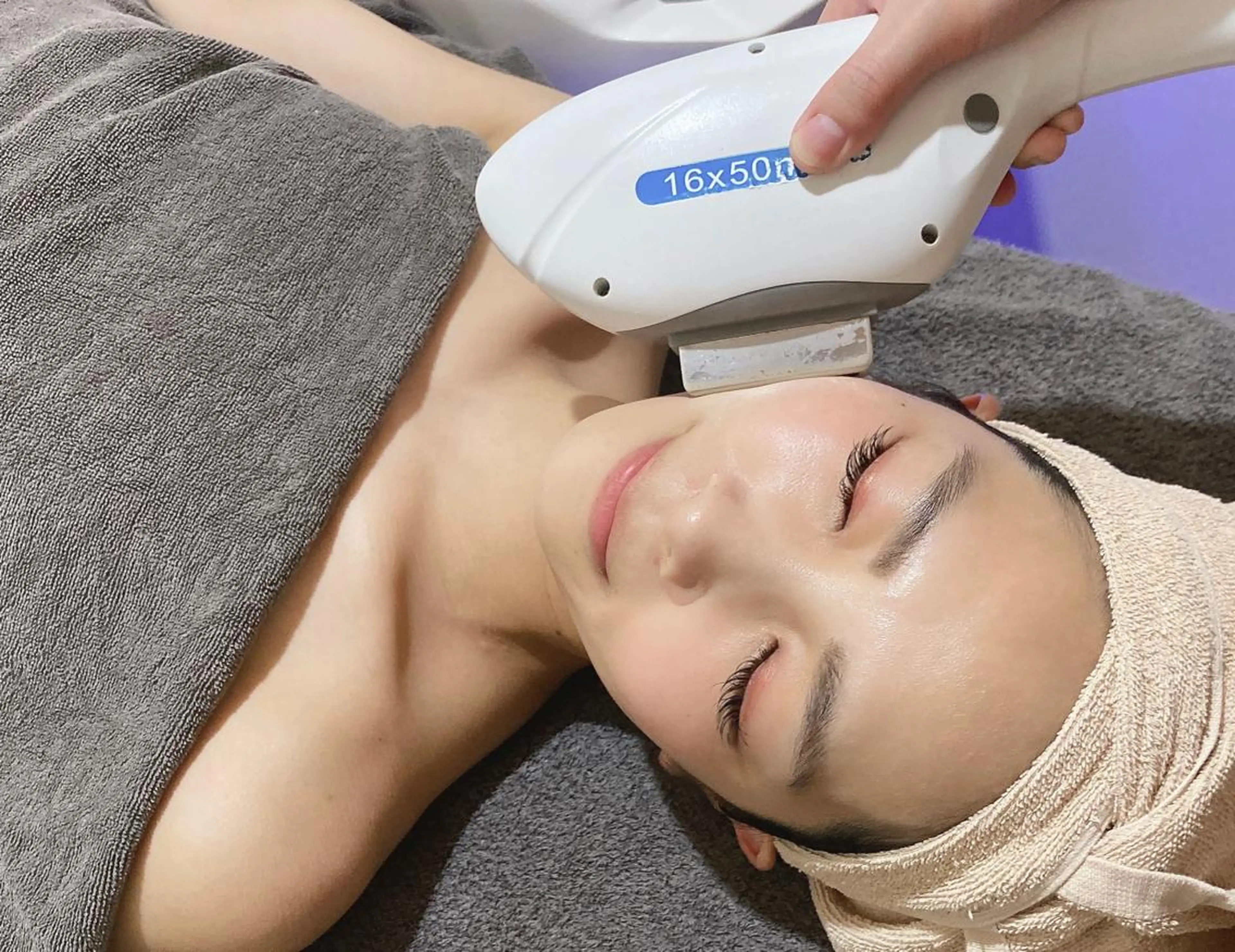 ご新規様💛【レディース光脱毛/全顔脱毛】化粧ノリアップ‼️触りたくなるようなツルスベ肌に✨️の写真