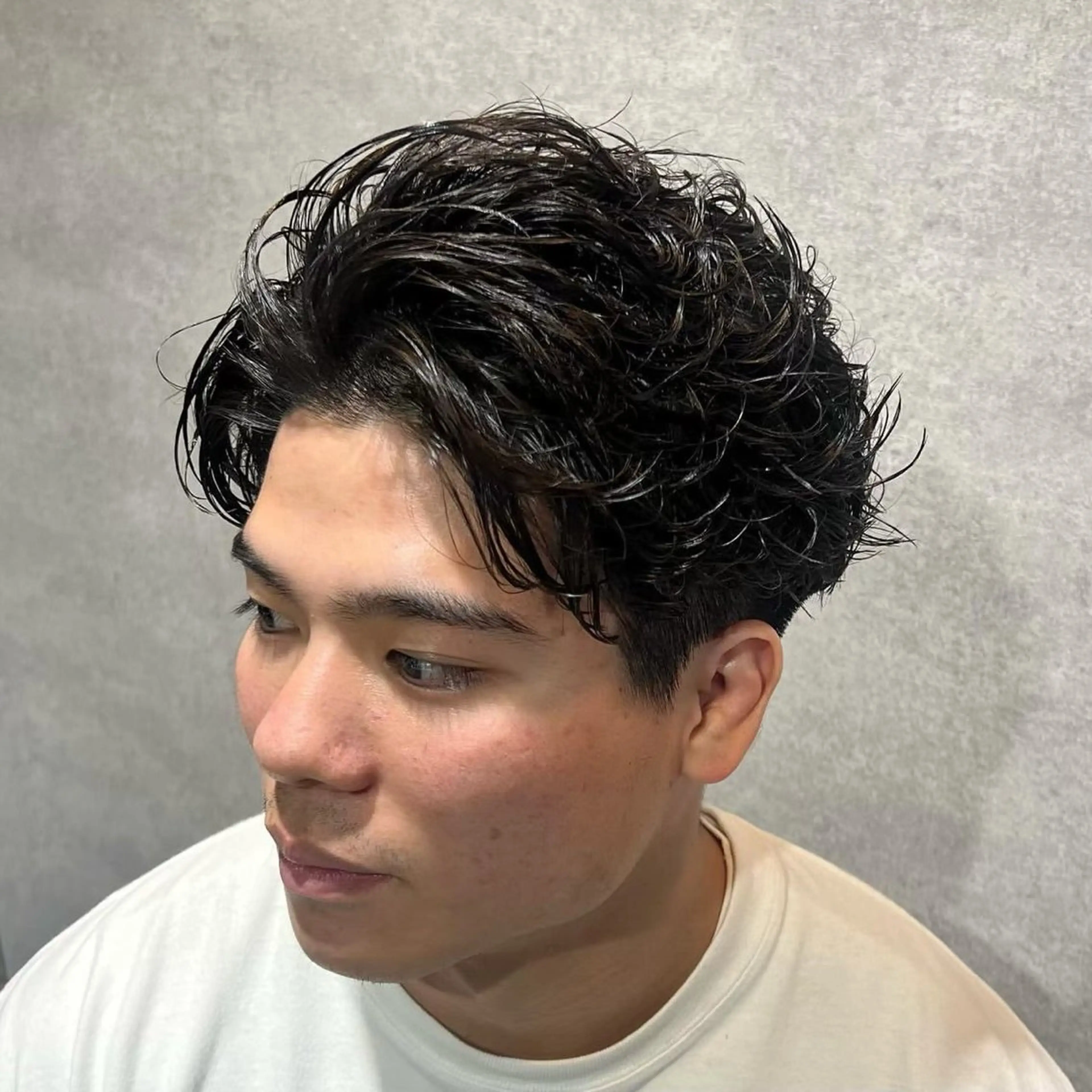 ショート パーマ ヘアアレンジ メンズ メンズパーマ メンズツイストパーマ 波巻きパーマ ツイストパーマ トリートメント 💥メンズ特化美容師 "小林 海斗"💥のヘアスタイル